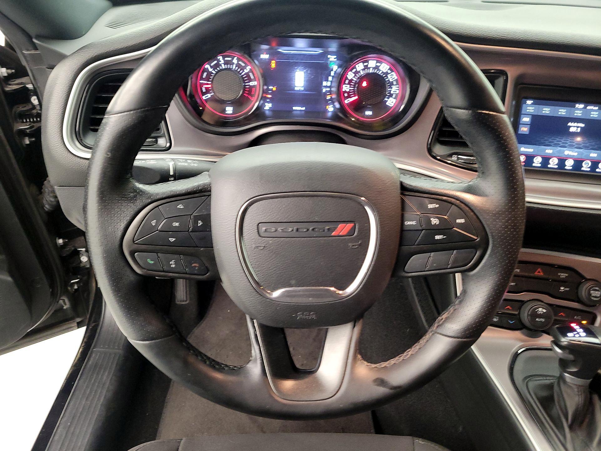 Thumbnail: 2022 Dodge Challenger - 10