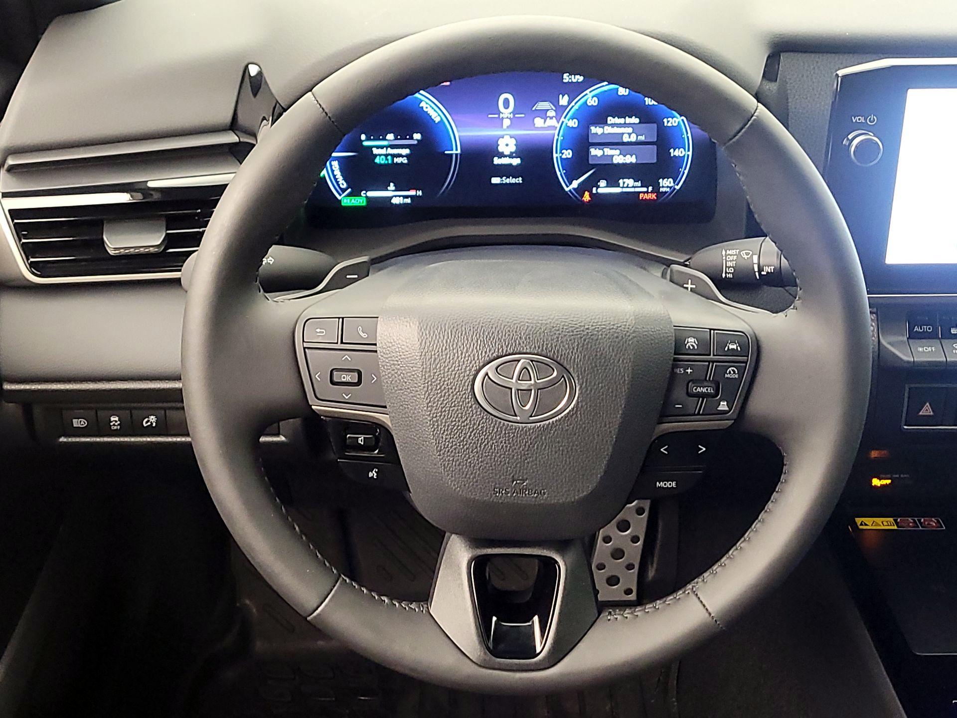 Thumbnail: 2025 Toyota Camry - 10