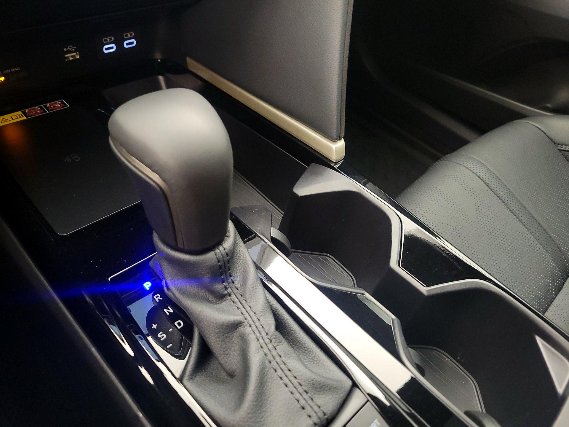 Thumbnail: 2025 Toyota Camry - 17