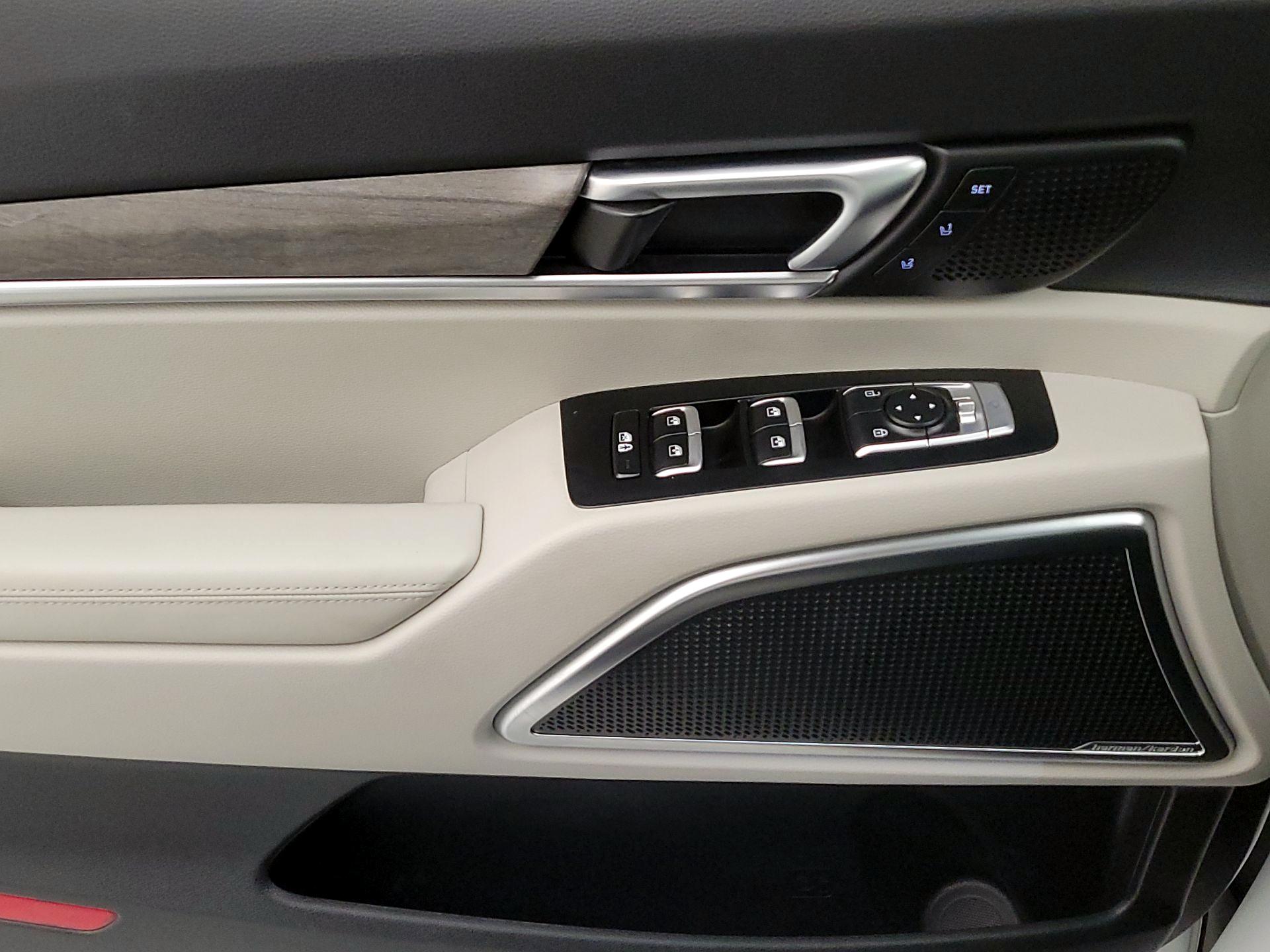 Thumbnail: 2020 Kia Telluride - 12