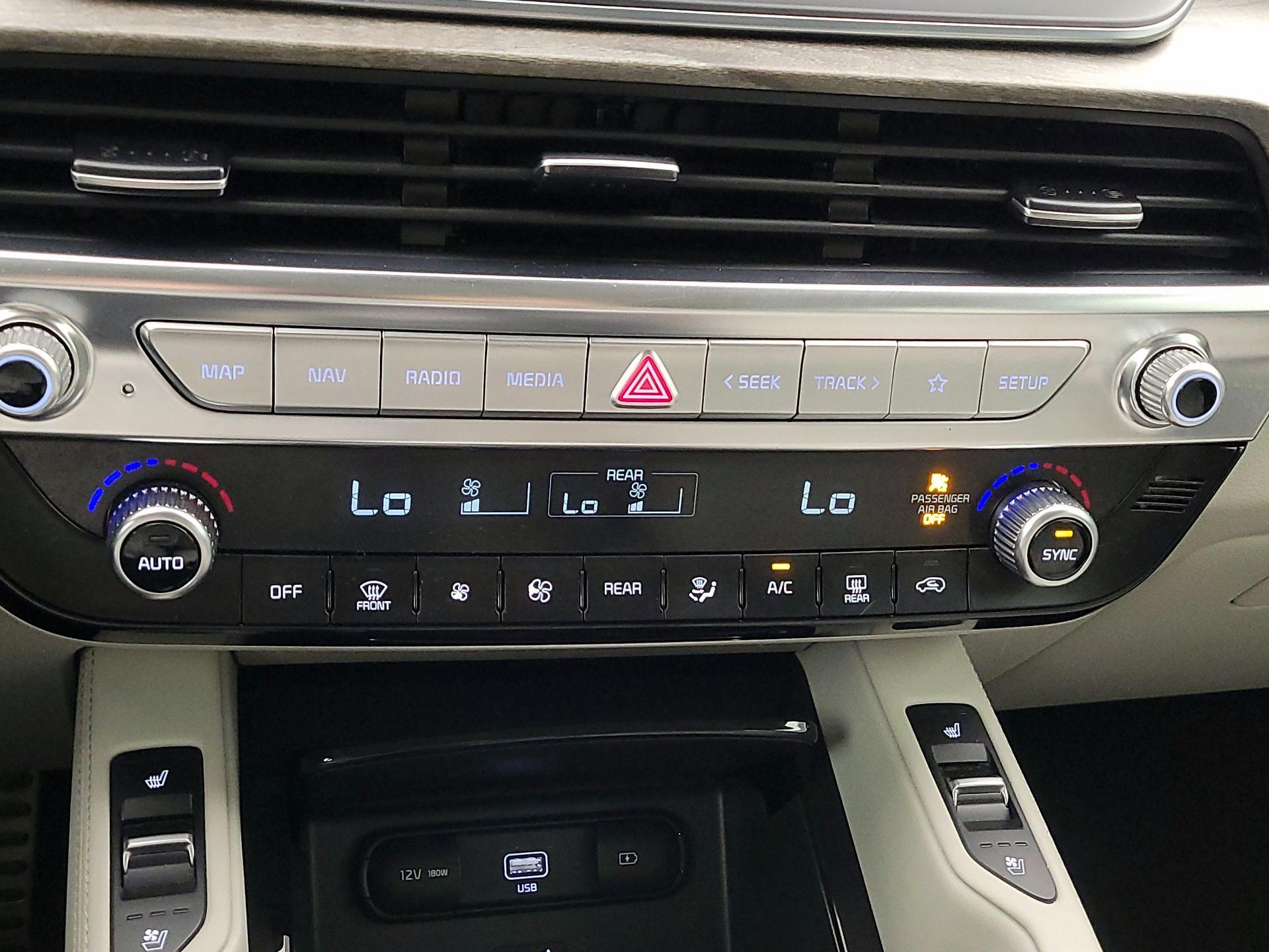 Thumbnail: 2020 Kia Telluride - 16