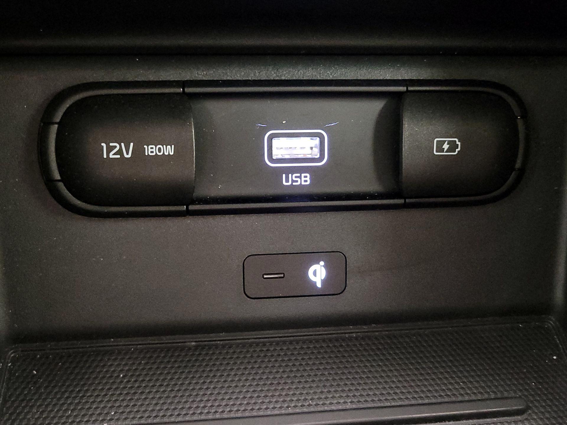 Thumbnail: 2020 Kia Telluride - 18