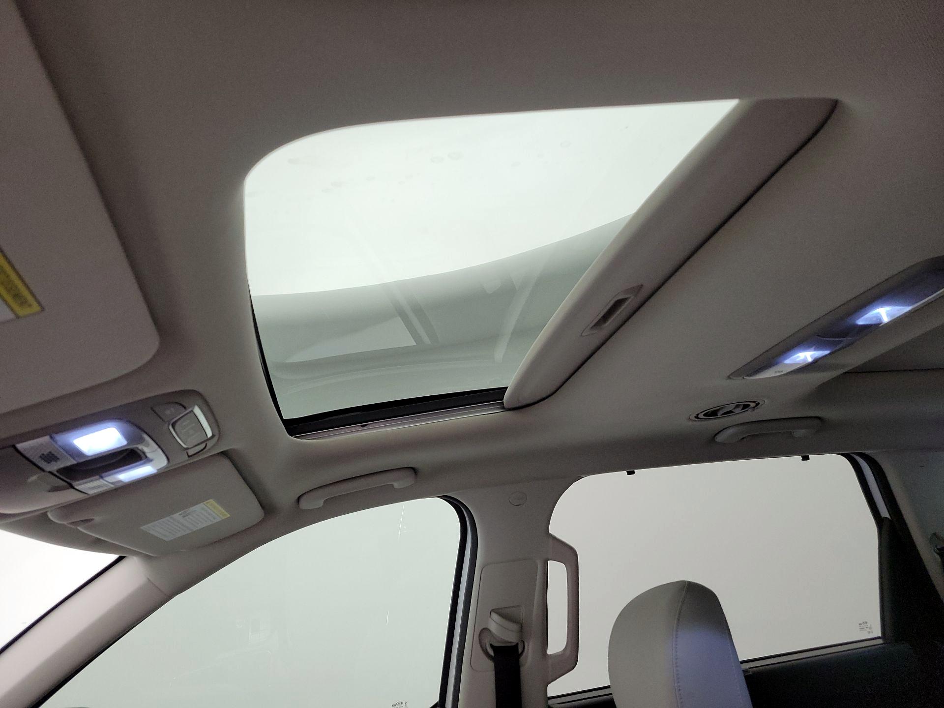 Thumbnail: 2020 Kia Telluride - 19