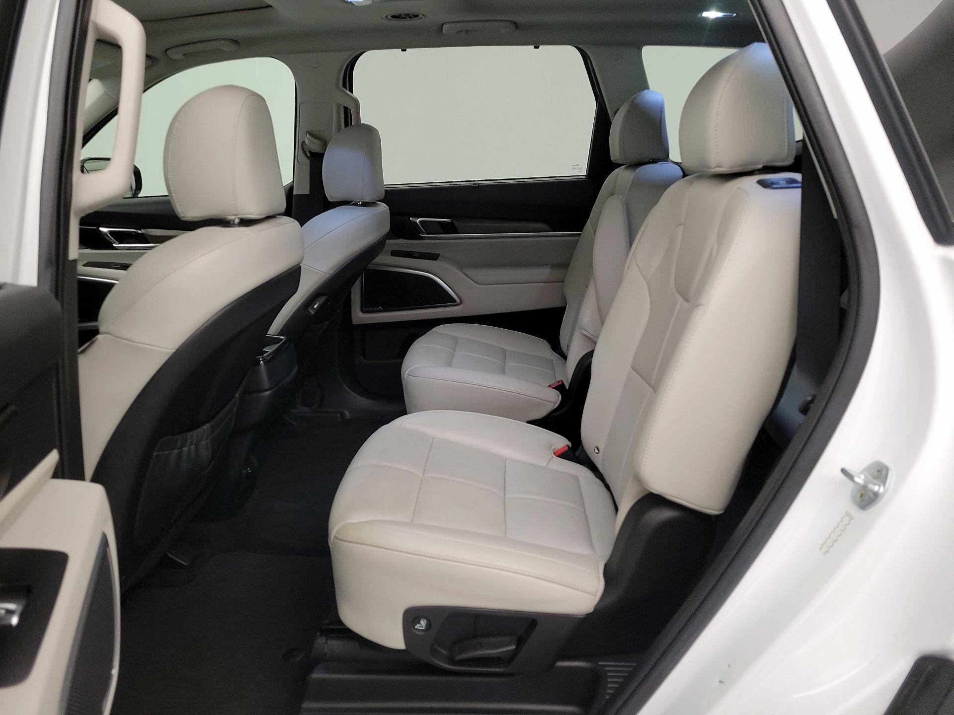 Thumbnail: 2020 Kia Telluride - 20