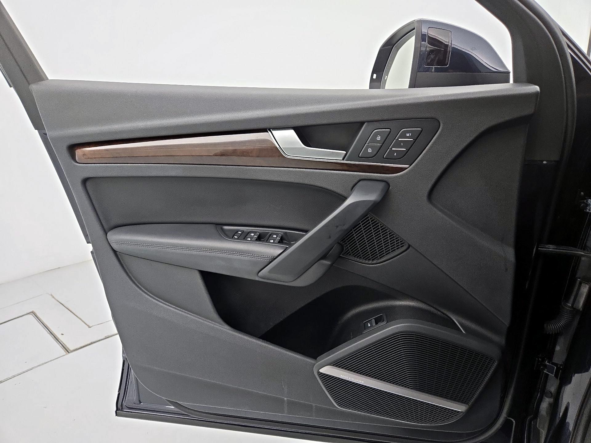 Thumbnail: 2019 Audi Q5 - 10