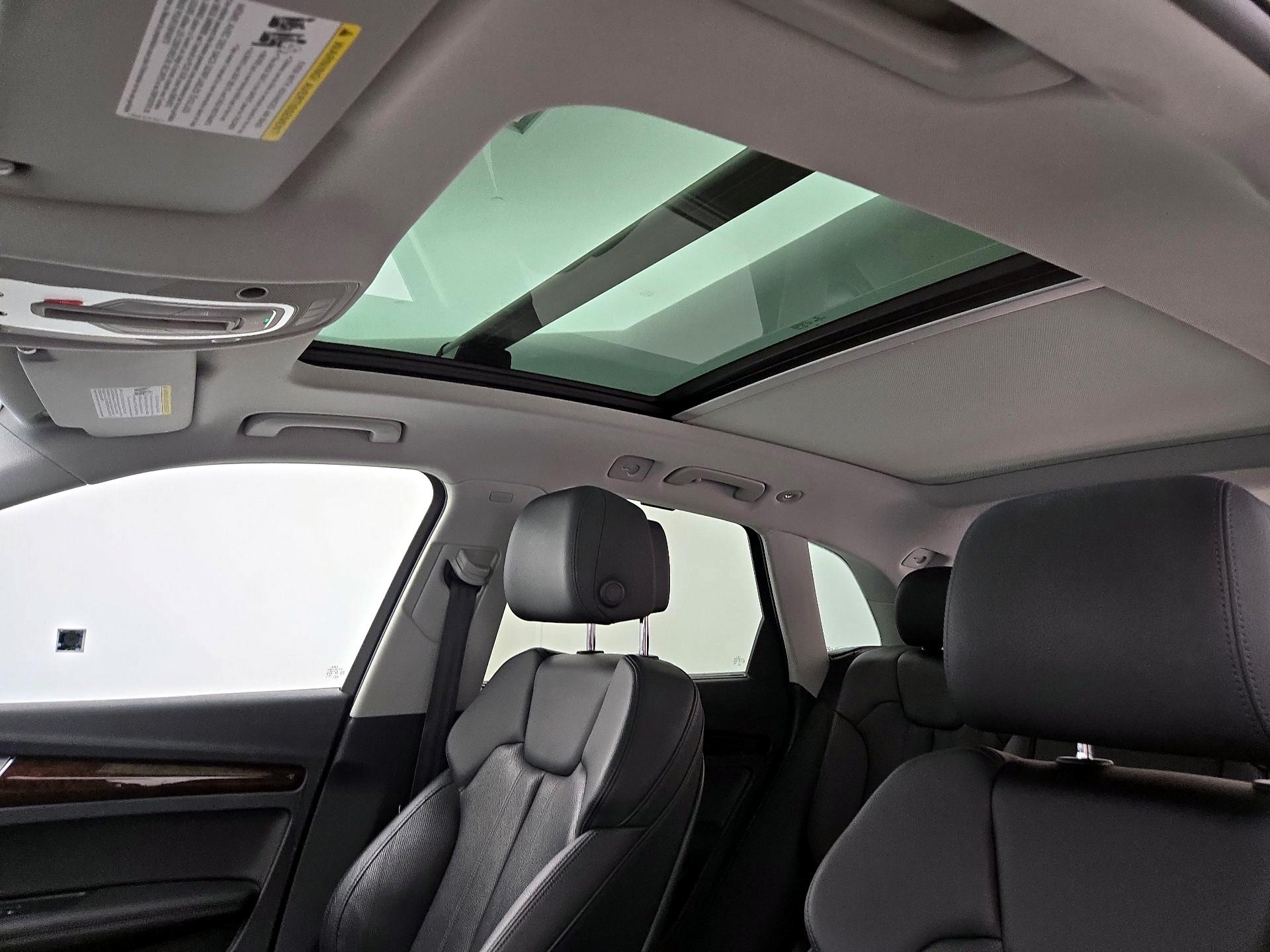 Thumbnail: 2019 Audi Q5 - 18