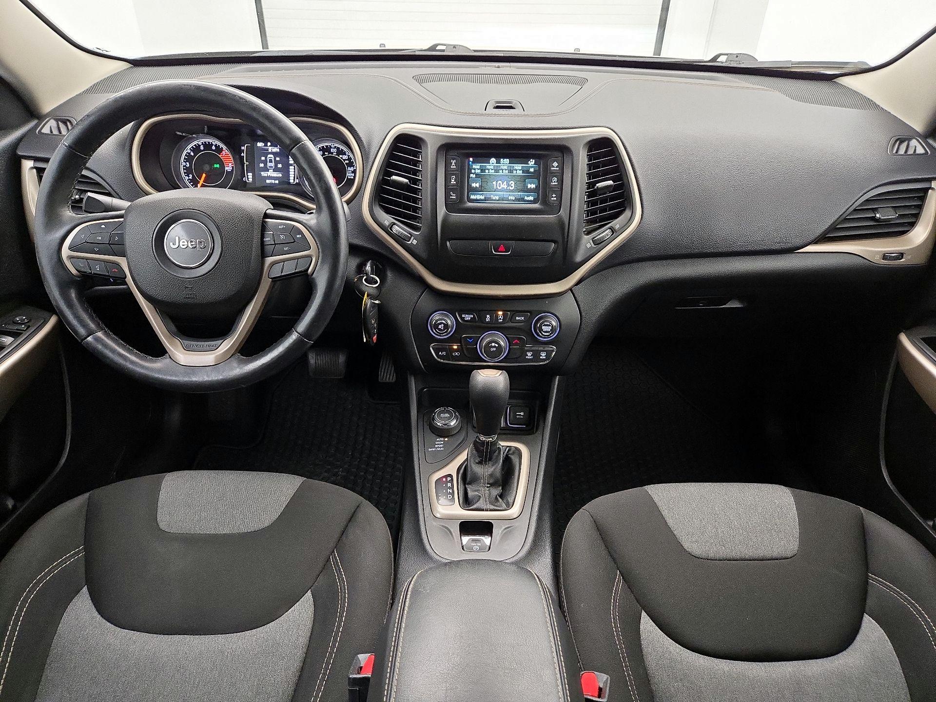 Thumbnail: 2018 Jeep Cherokee - 9