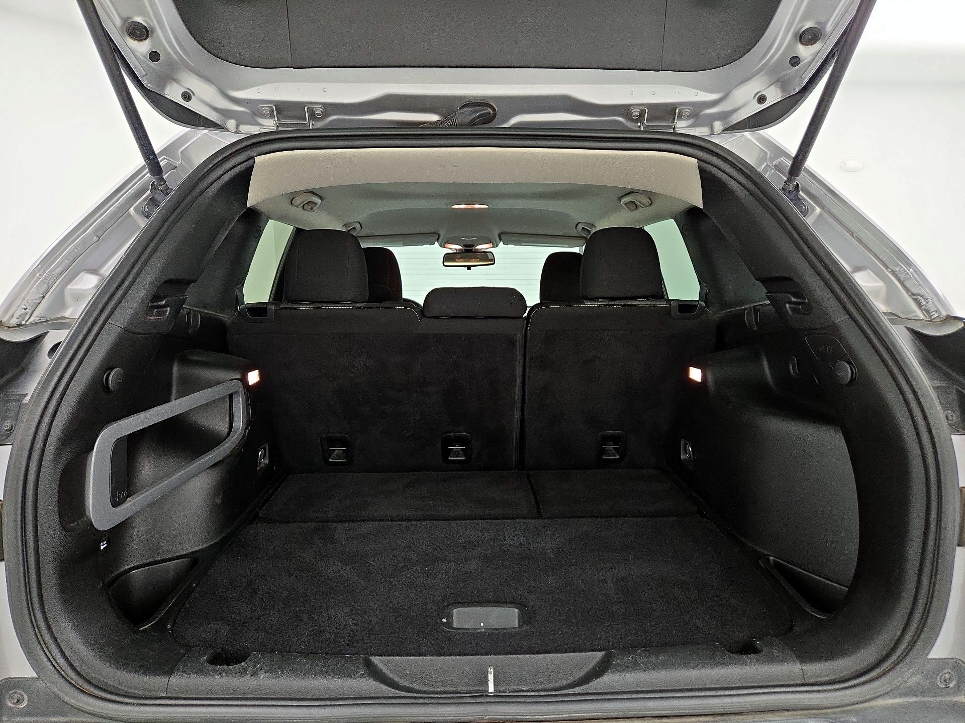 Thumbnail: 2018 Jeep Cherokee - 20