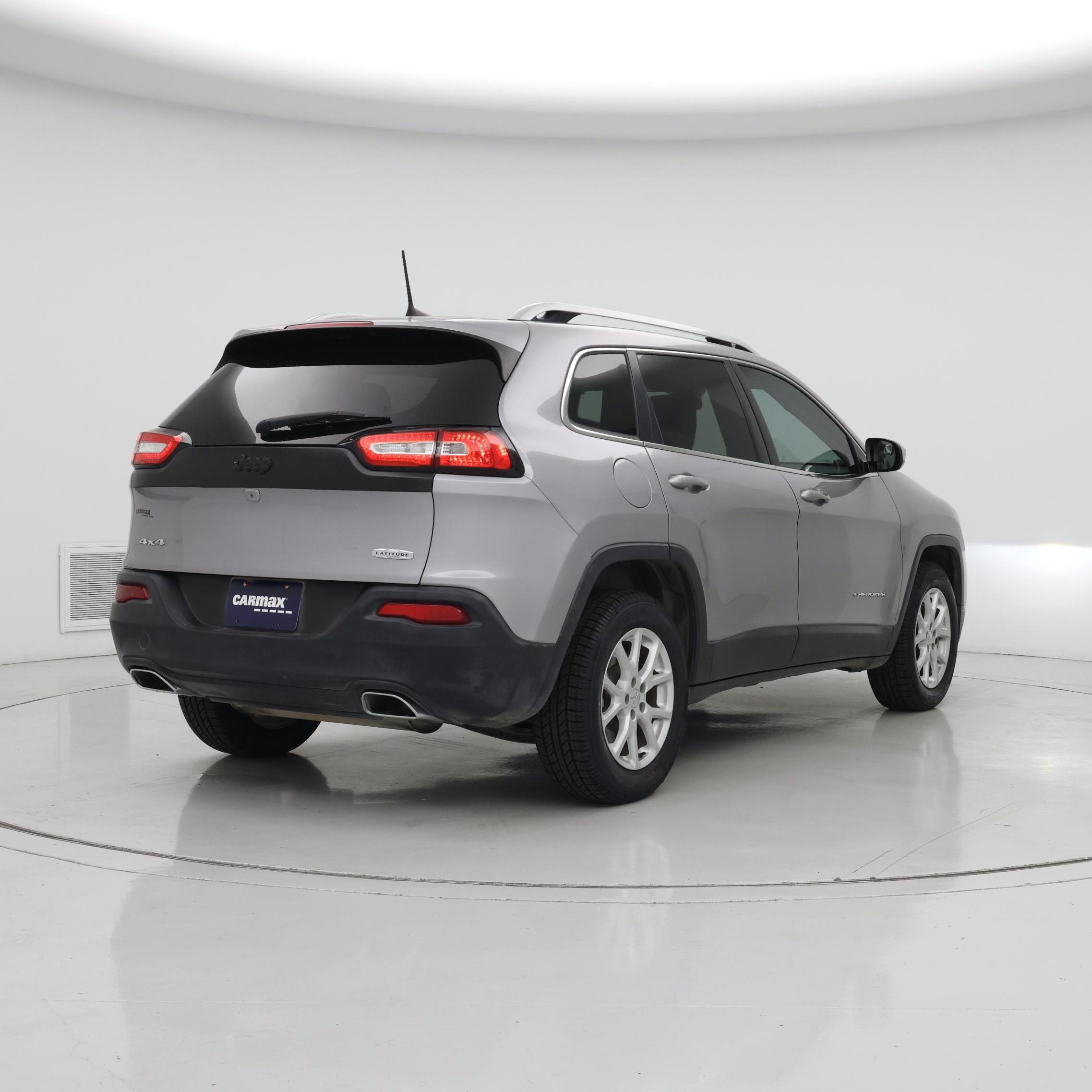 Thumbnail: 2018 Jeep Cherokee - 8