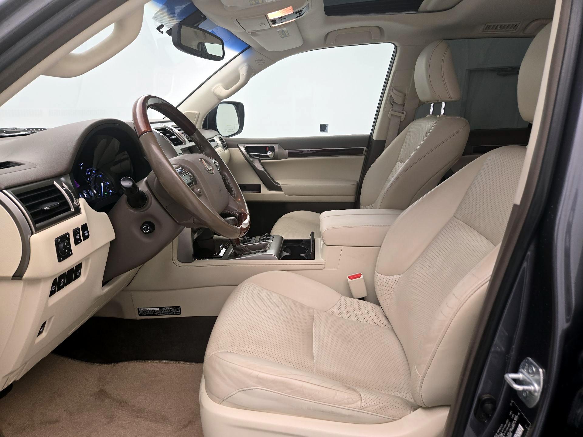 Thumbnail: 2016 Lexus GX - 11