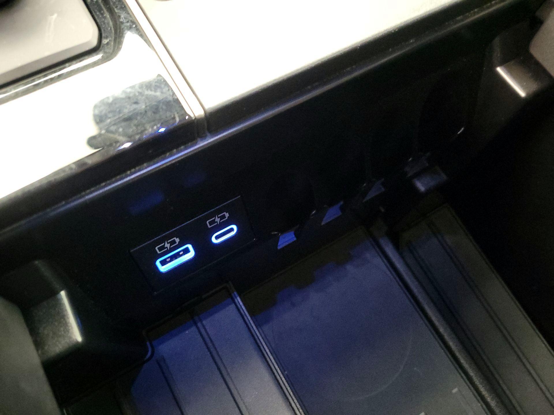 Thumbnail: 2024 Toyota Tundra - 18