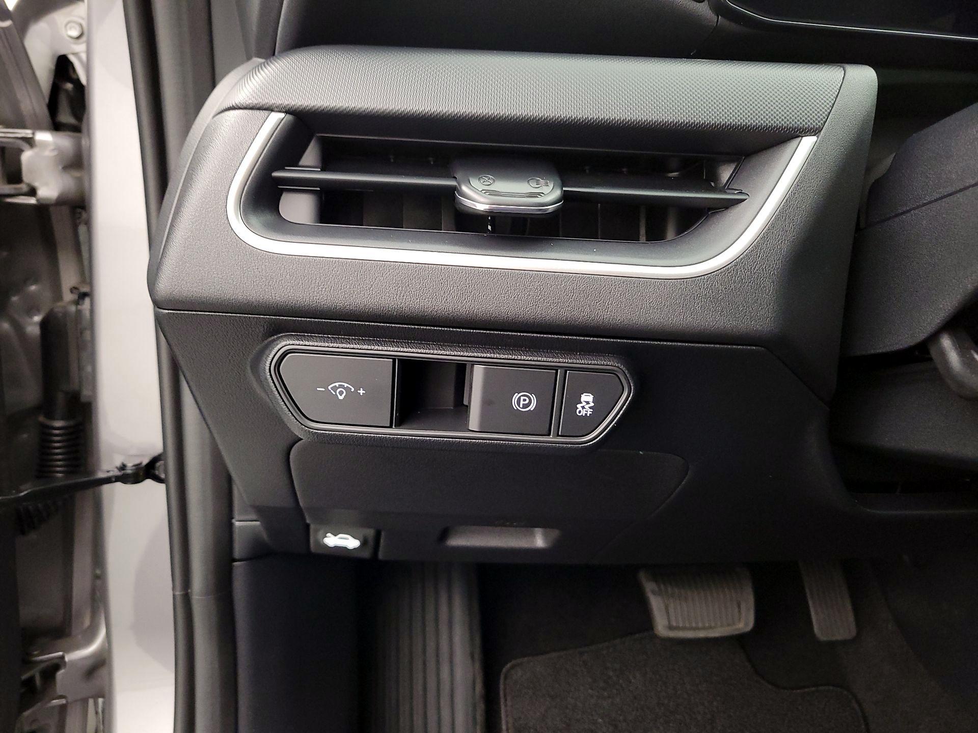 Thumbnail: 2025 Kia K4 - 13