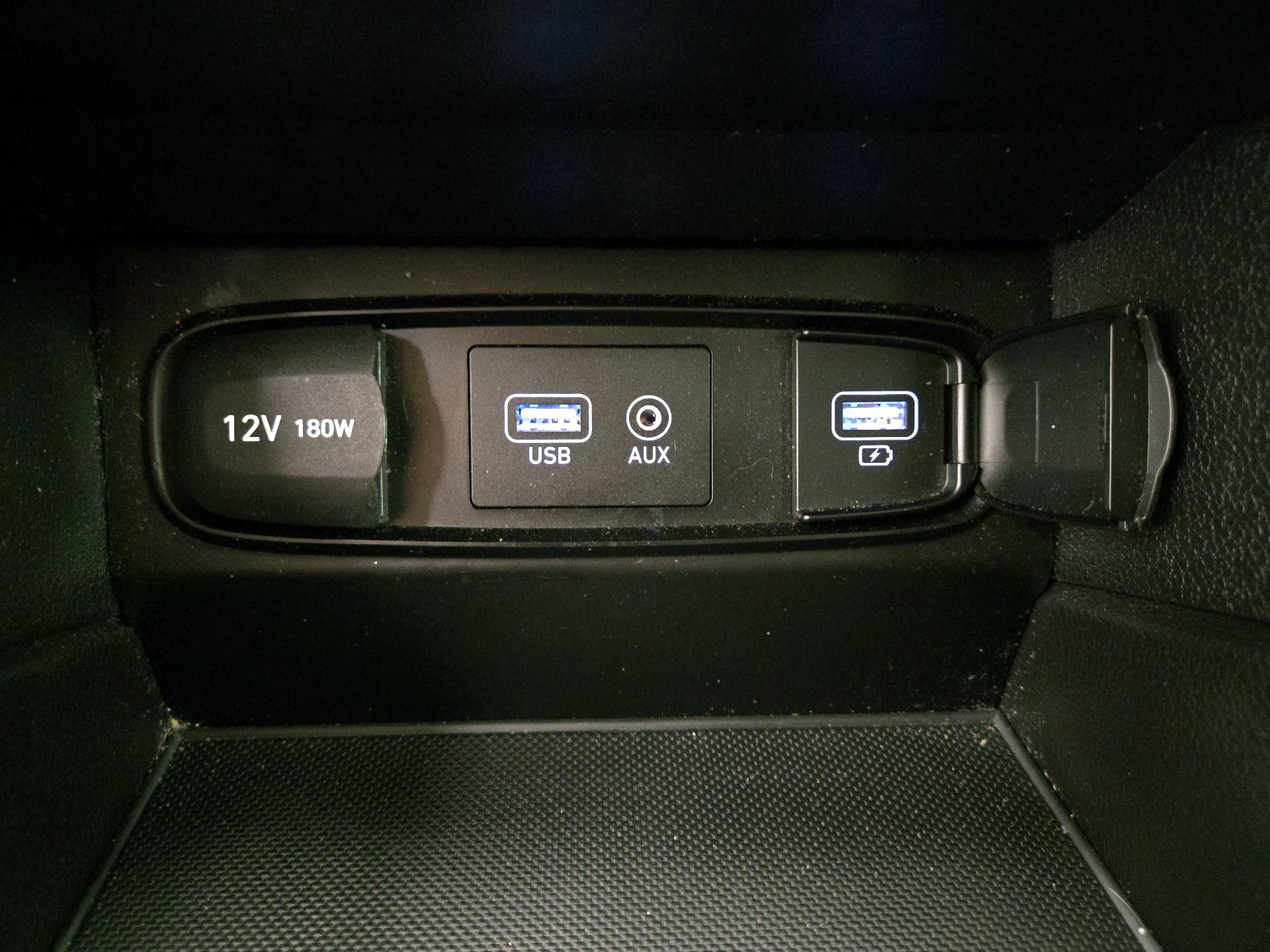 Thumbnail: 2019 Hyundai Santa Fe - 18