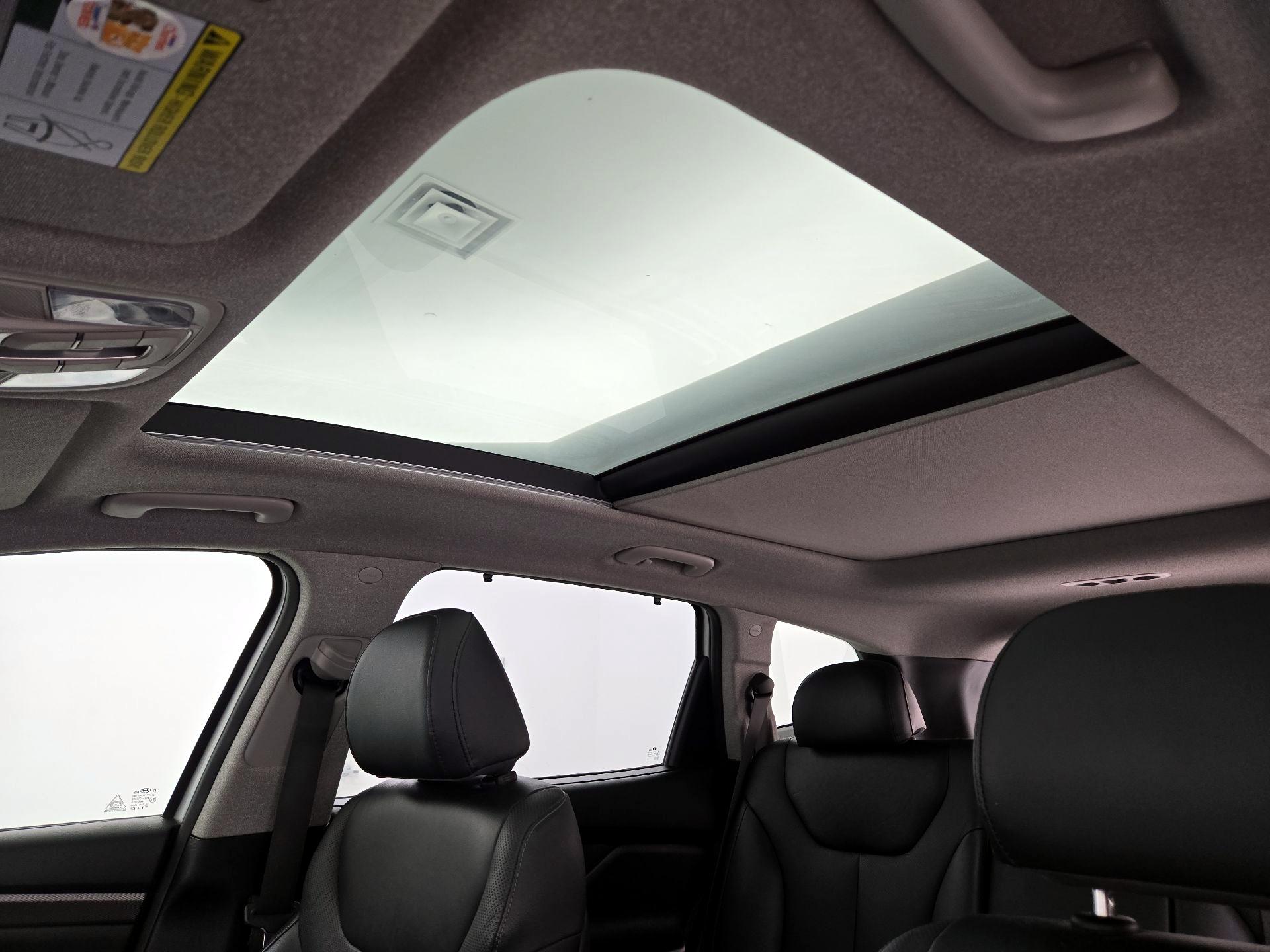 Thumbnail: 2019 Hyundai Santa Fe - 19