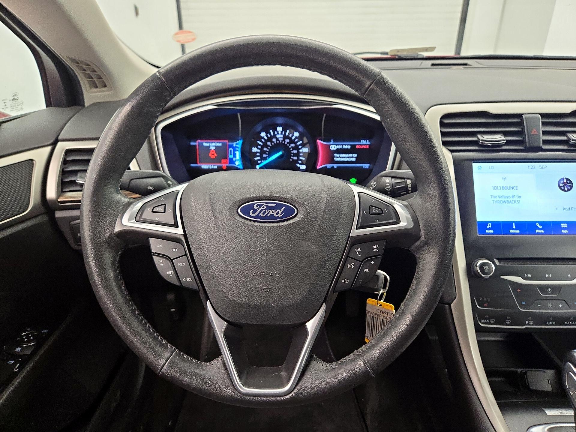 Thumbnail: 2014 Ford Fusion - 10