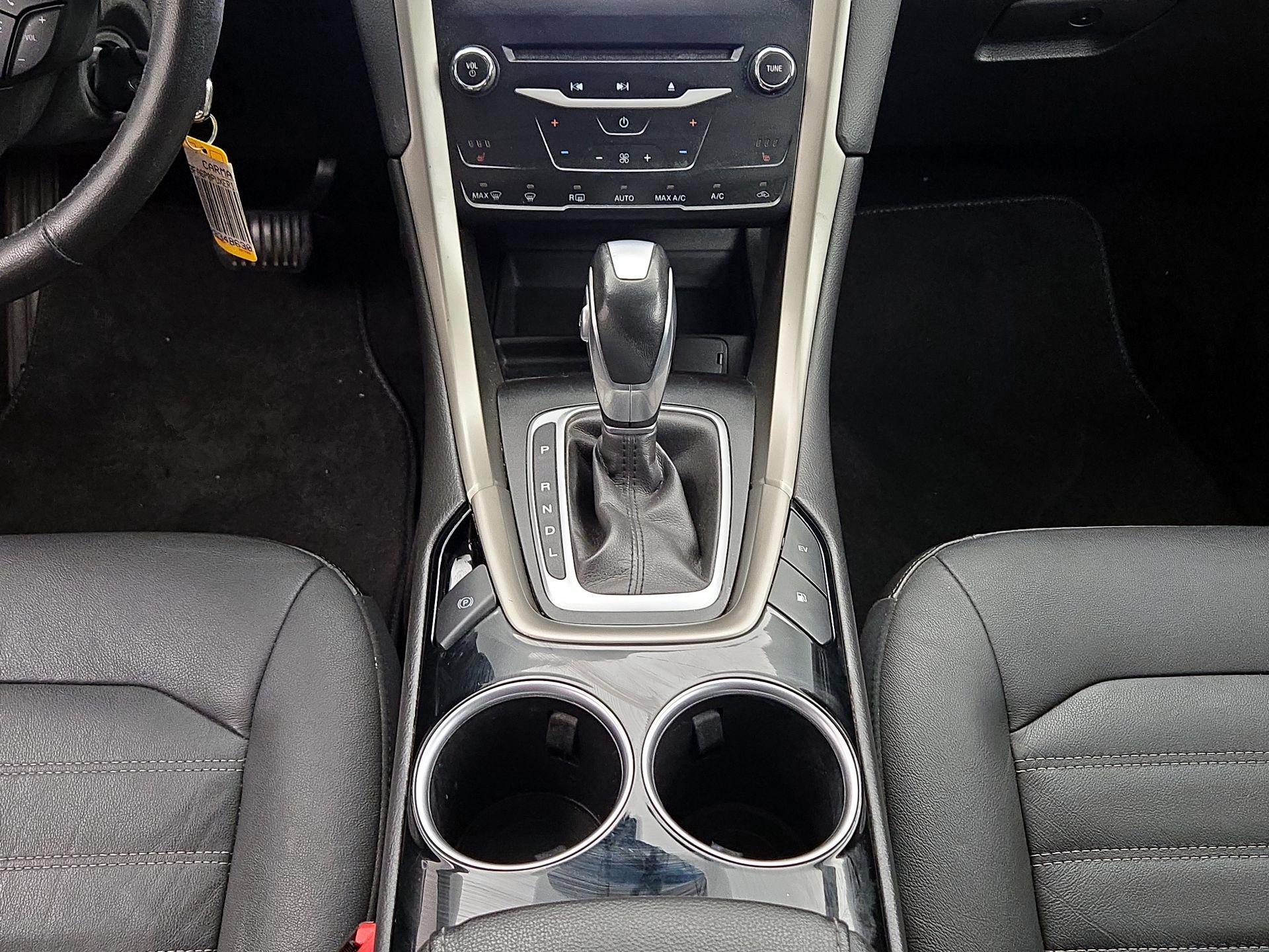 Thumbnail: 2014 Ford Fusion - 16