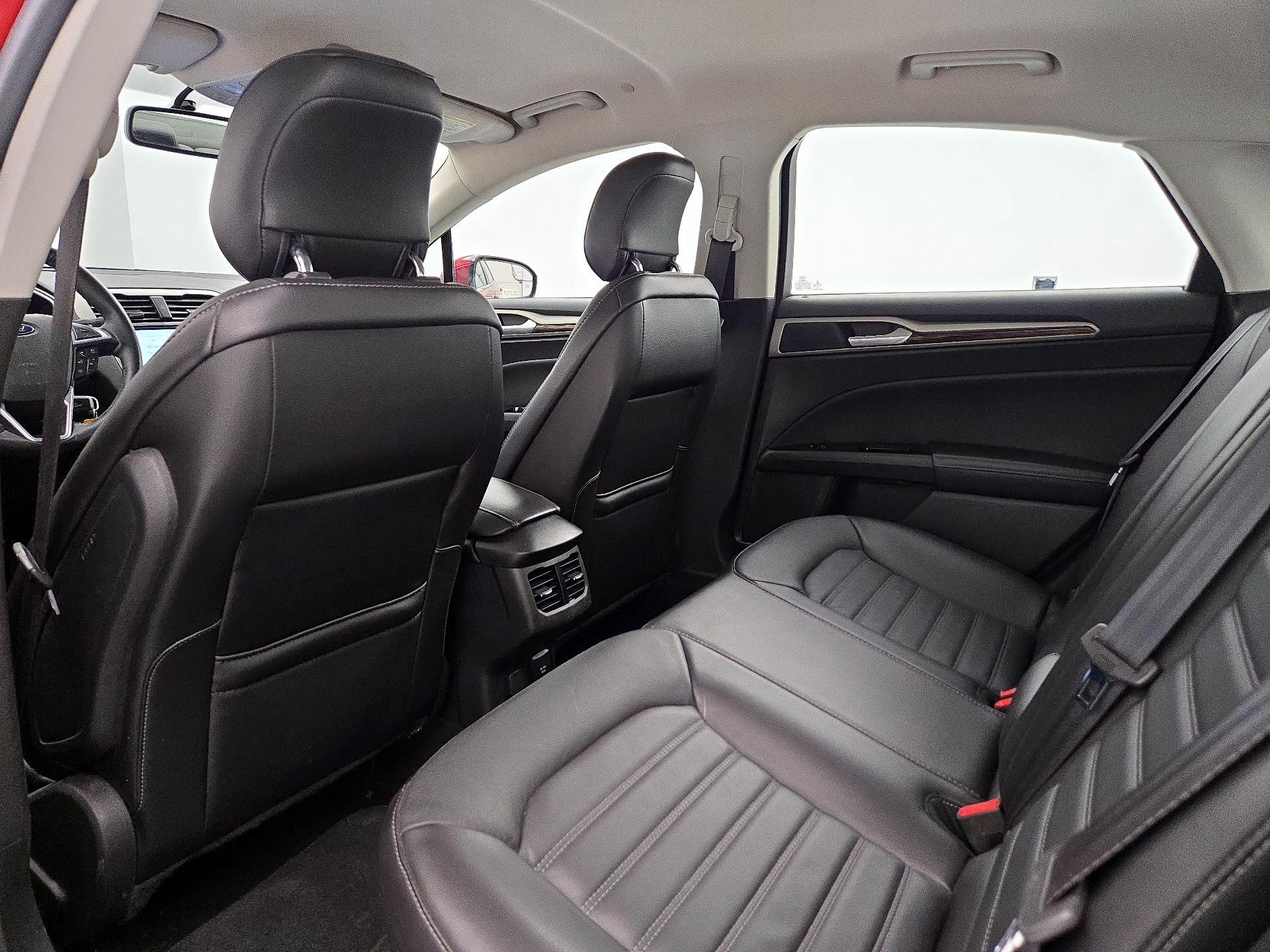 Thumbnail: 2014 Ford Fusion - 18