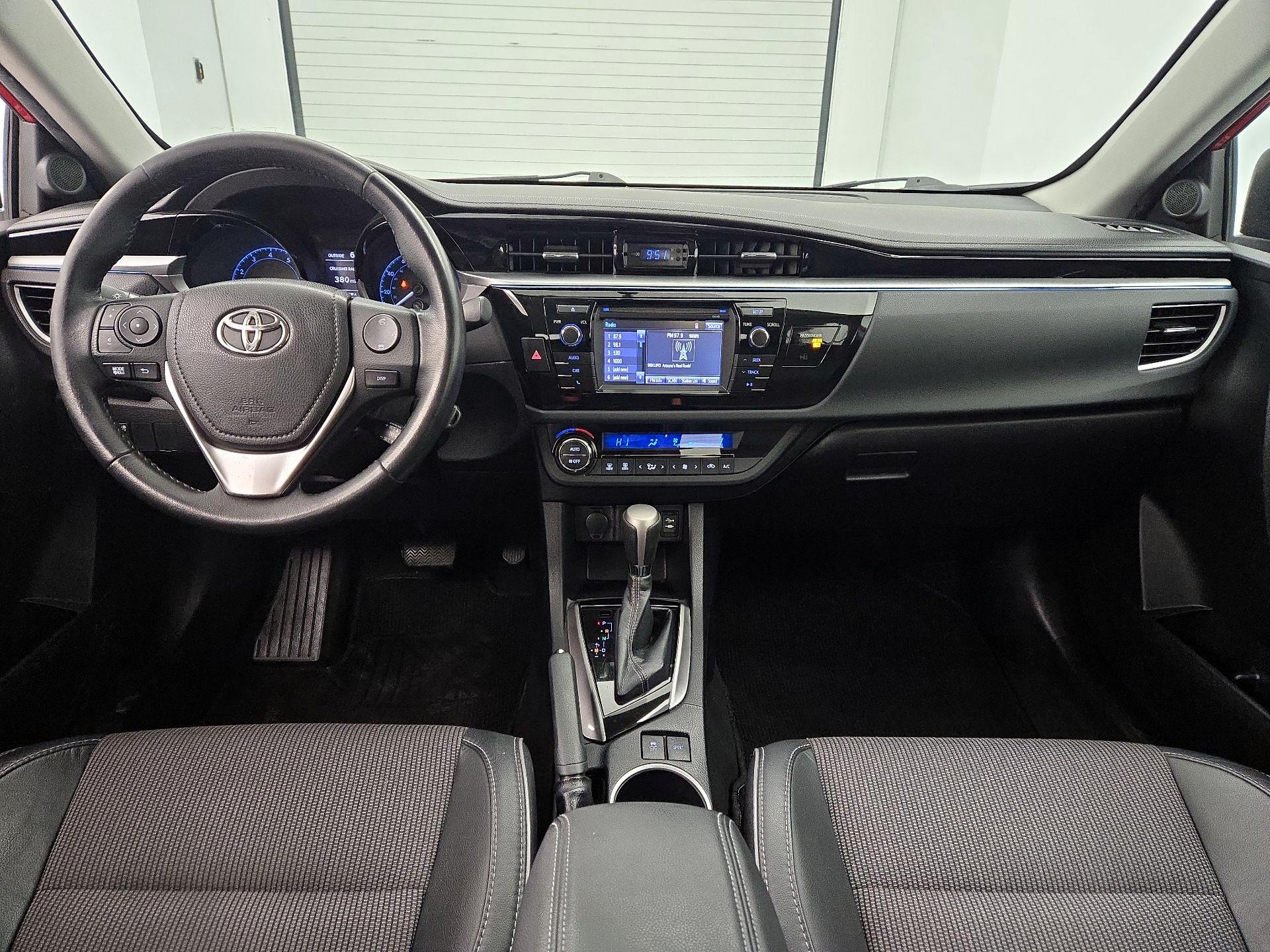 Thumbnail: 2015 Toyota Corolla - 9