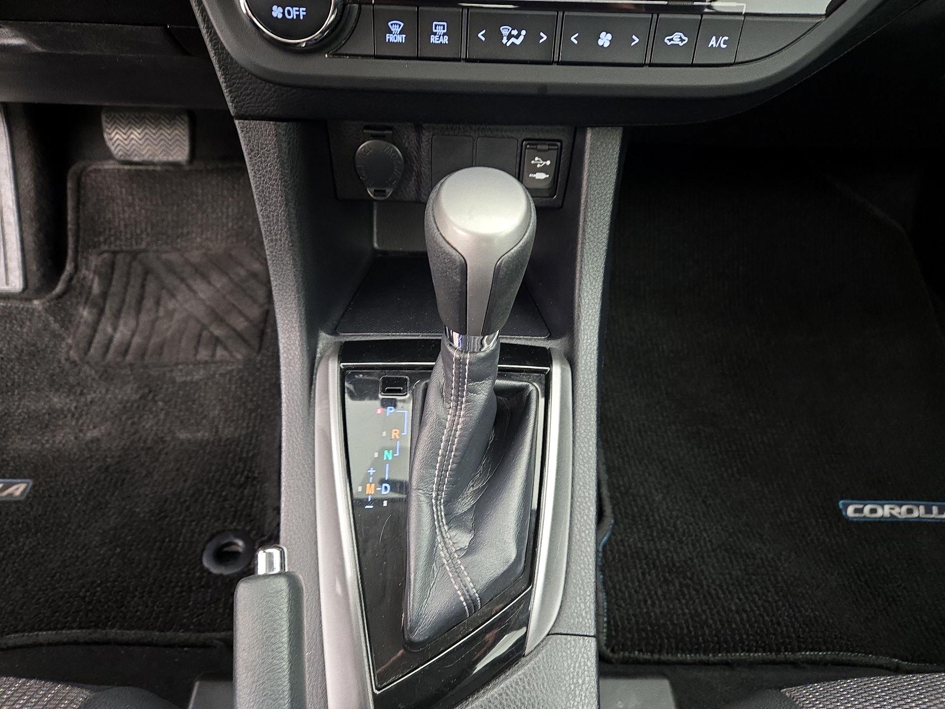 Thumbnail: 2015 Toyota Corolla - 17