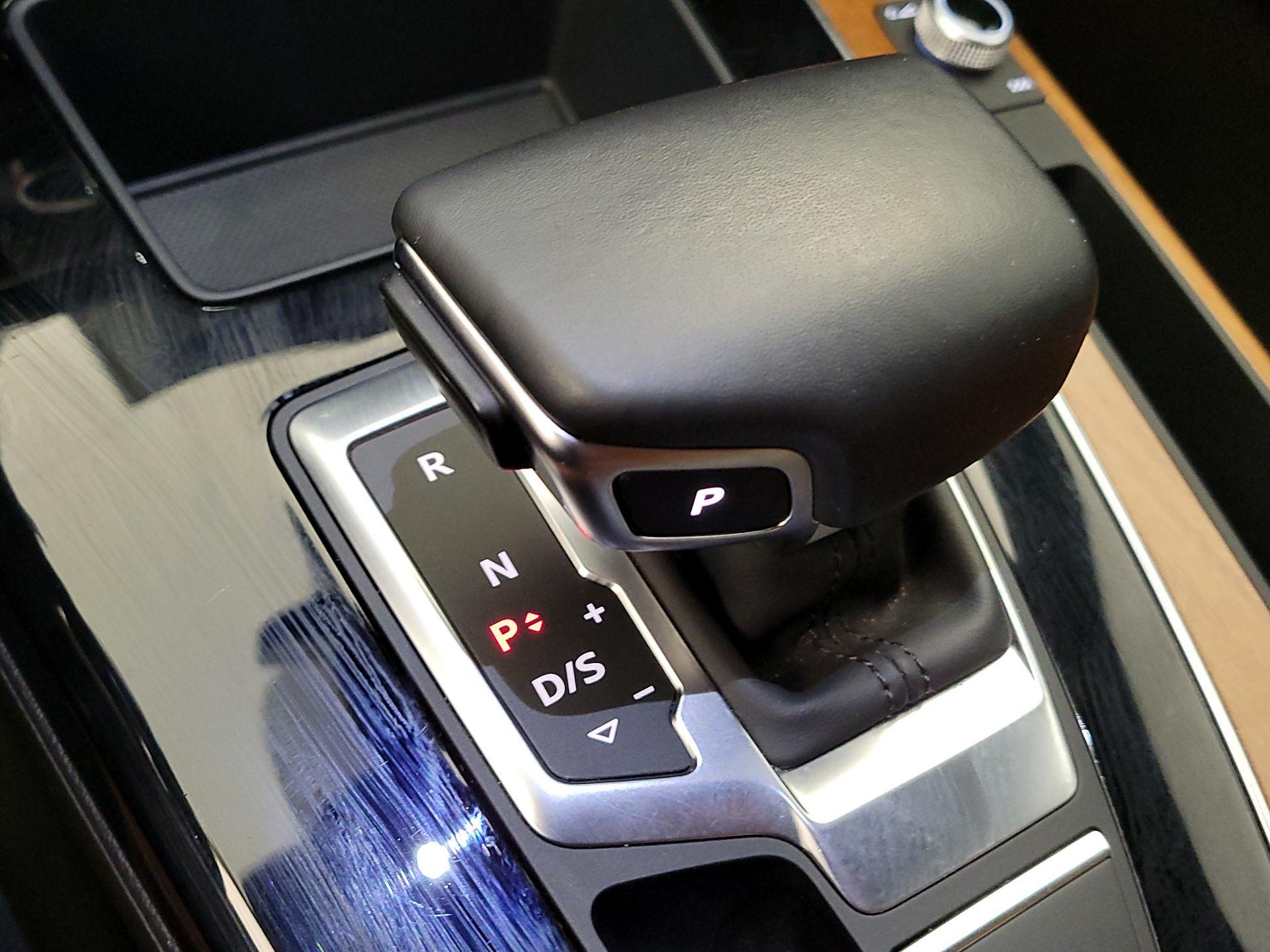 Thumbnail: 2022 Audi Q5 - 17