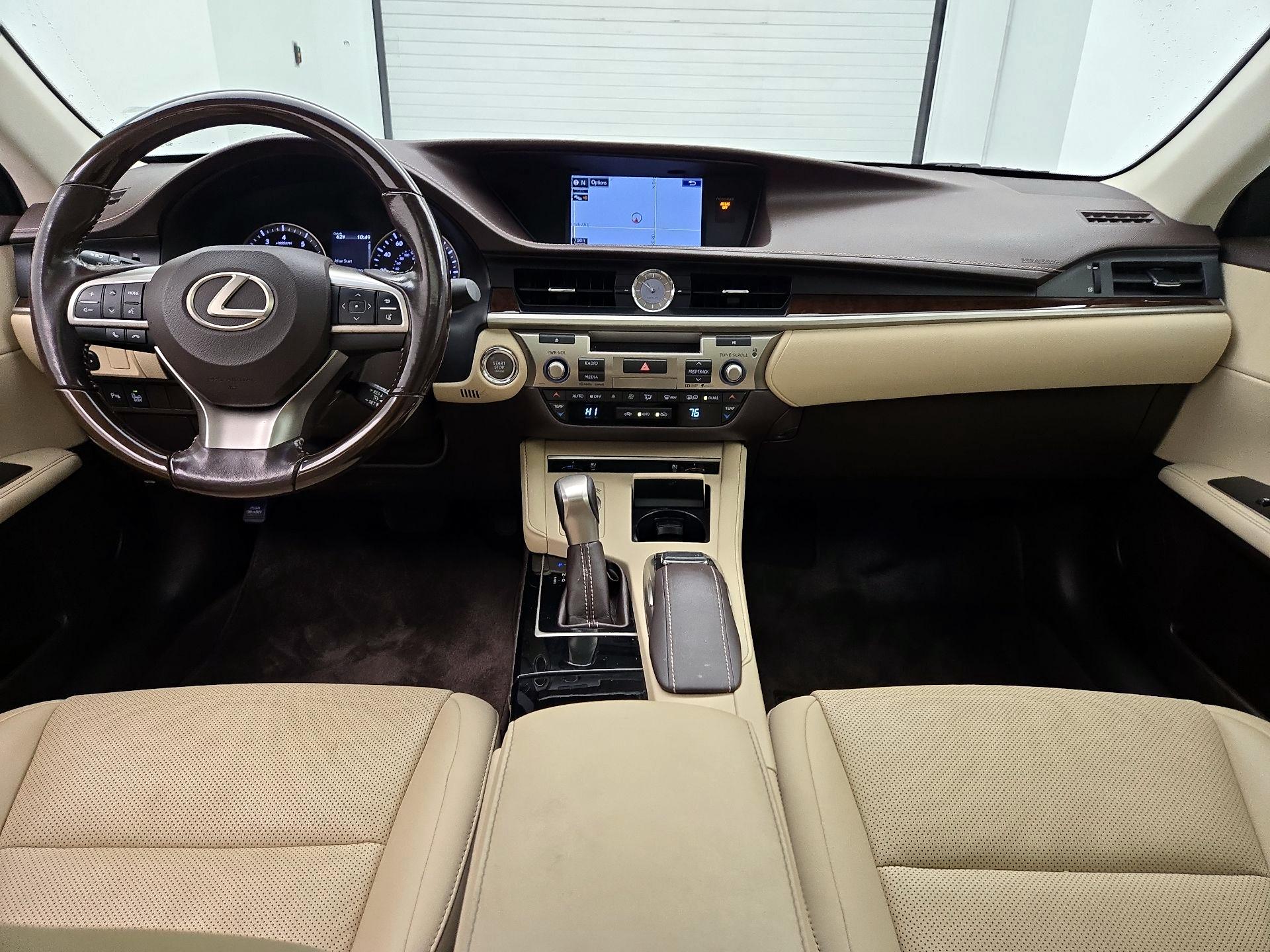 Thumbnail: 2016 Lexus ES - 9