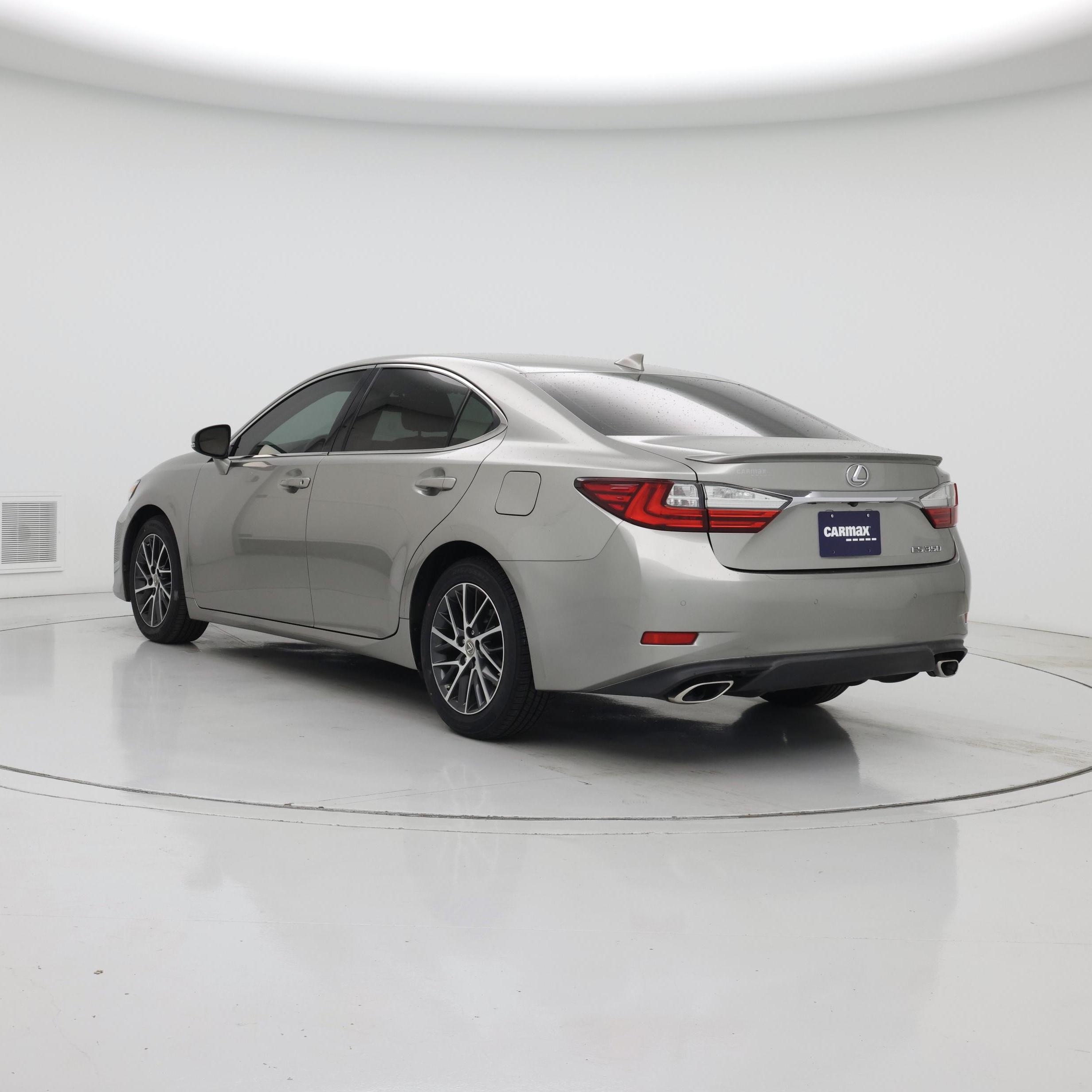 Thumbnail: 2016 Lexus ES - 2