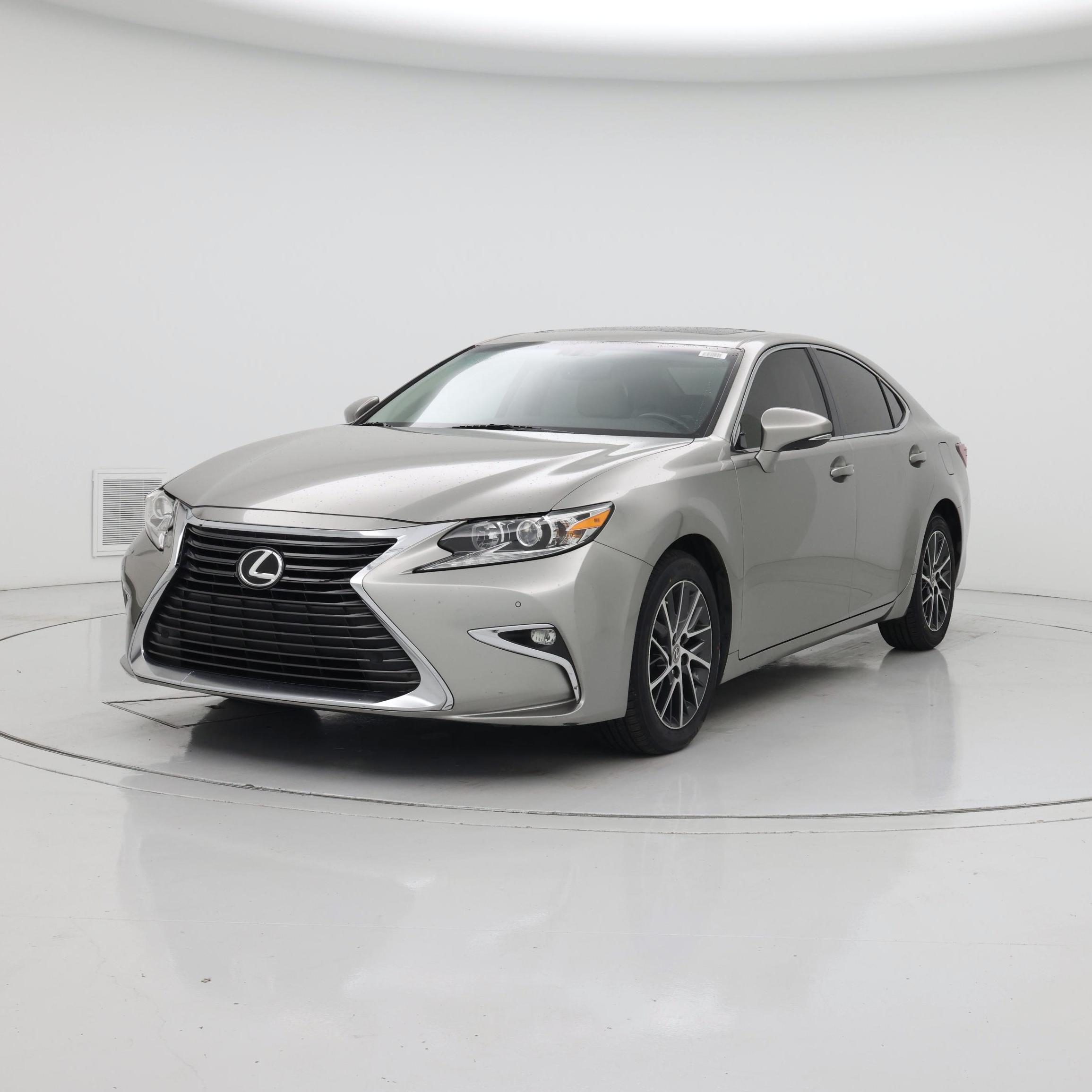 Thumbnail: 2016 Lexus ES - 4