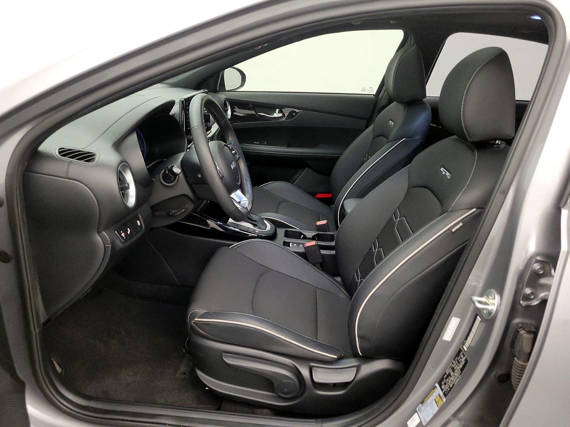 Thumbnail: 2023 Kia Forte - 11