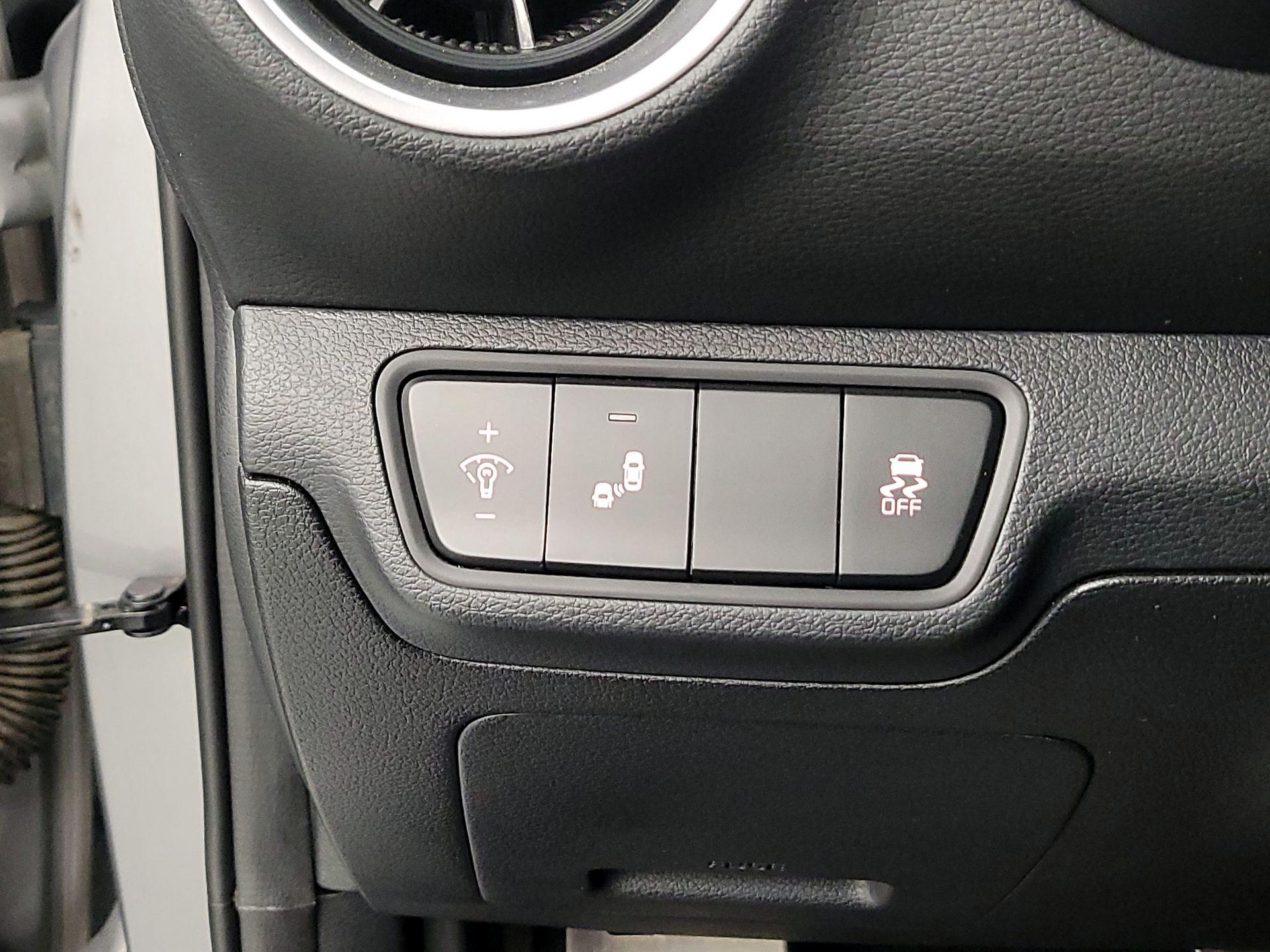 Thumbnail: 2023 Kia Forte - 13