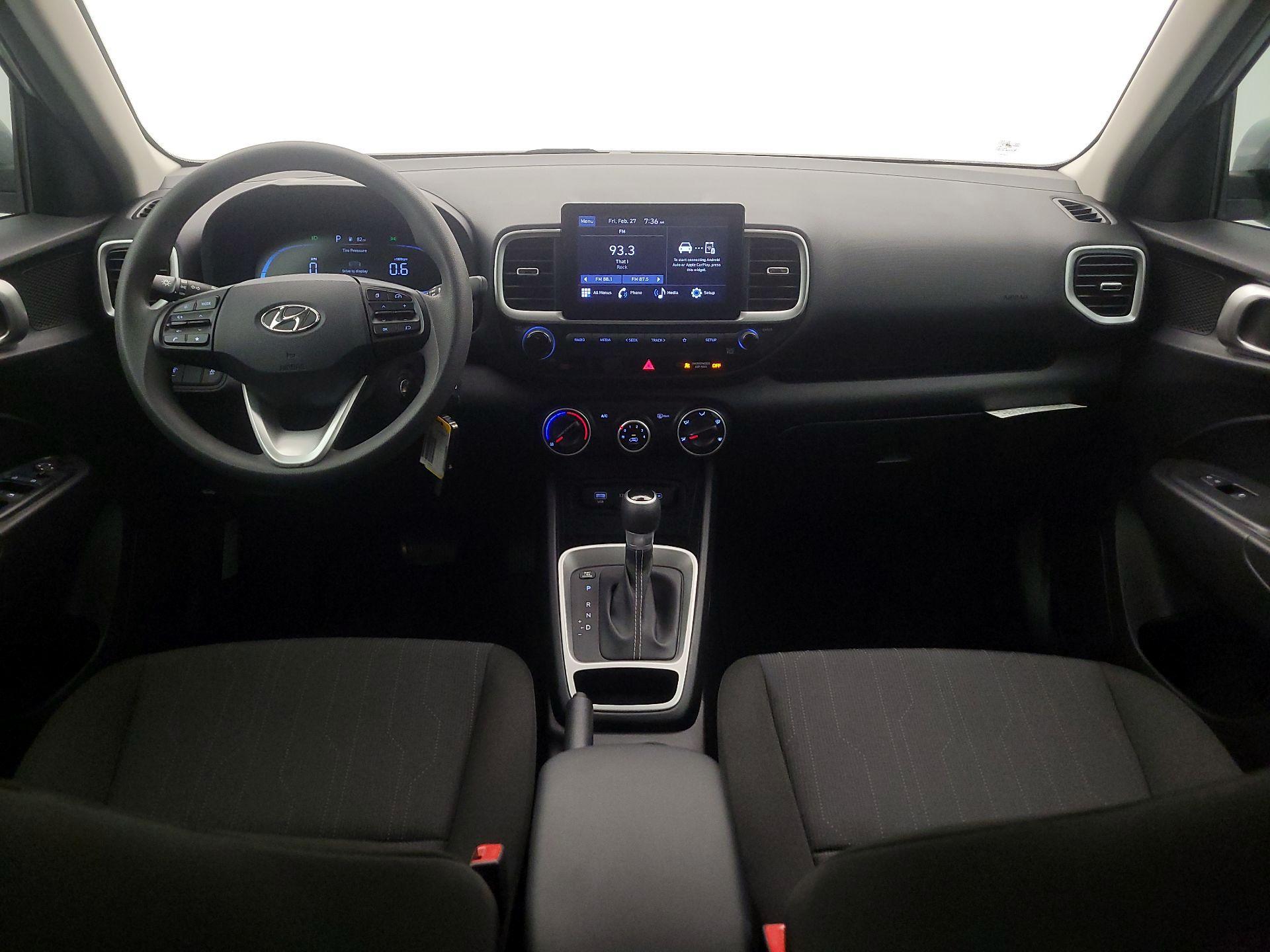 Thumbnail: 2023 Hyundai Venue - 9