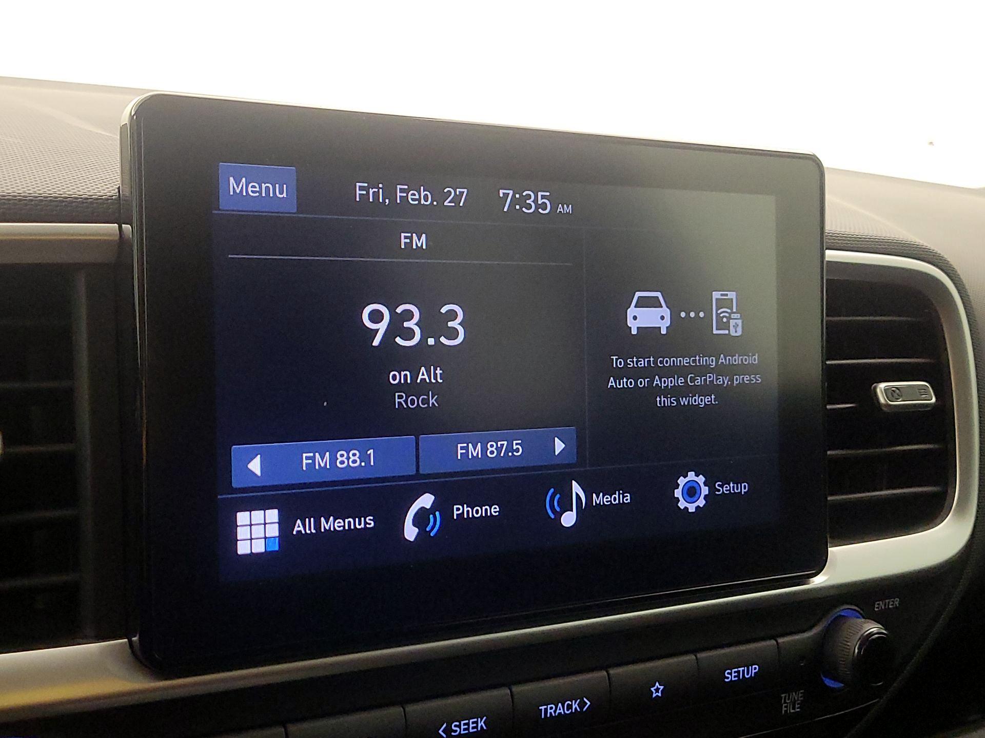 Thumbnail: 2023 Hyundai Venue - 15