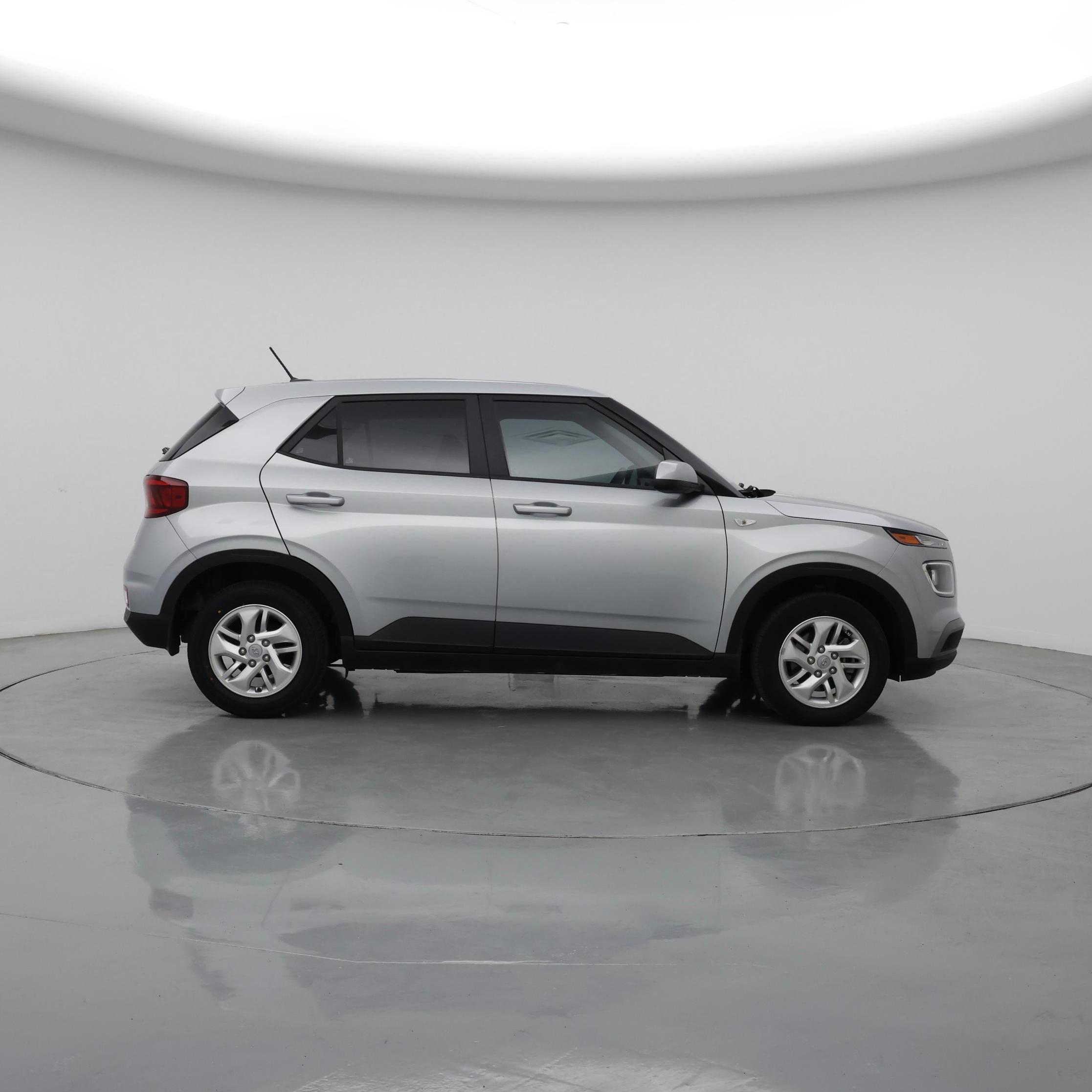 Thumbnail: 2023 Hyundai Venue - 7