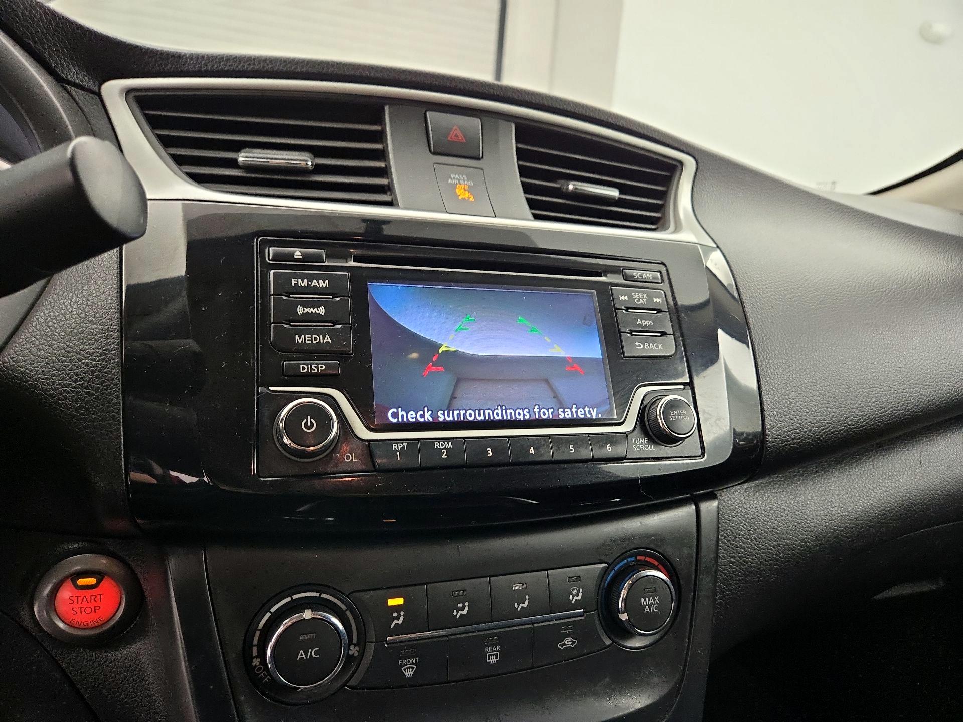 Thumbnail: 2016 Nissan Sentra - 14