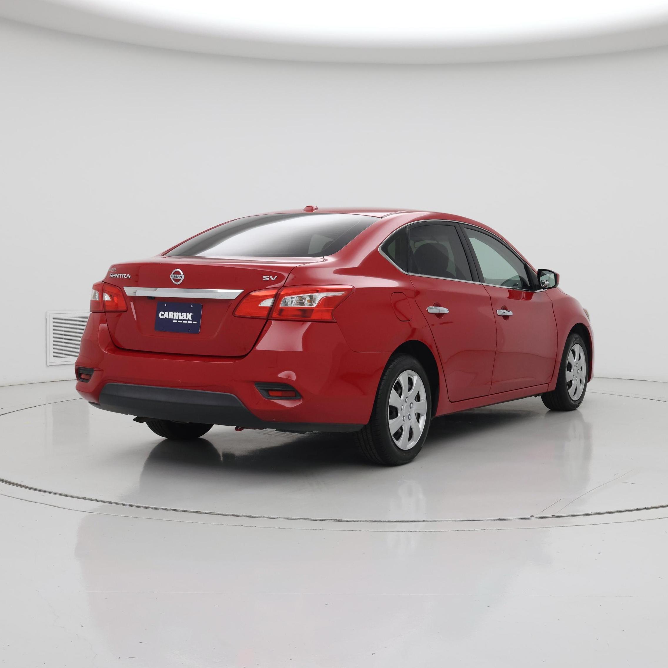 Thumbnail: 2016 Nissan Sentra - 8