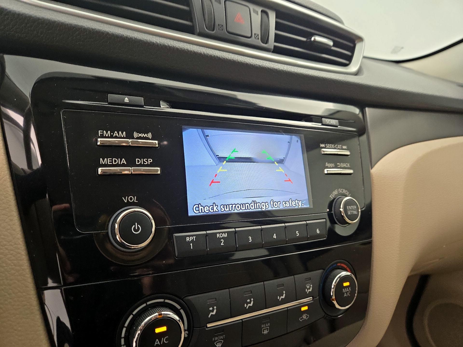 Thumbnail: 2015 Nissan Rogue - 14