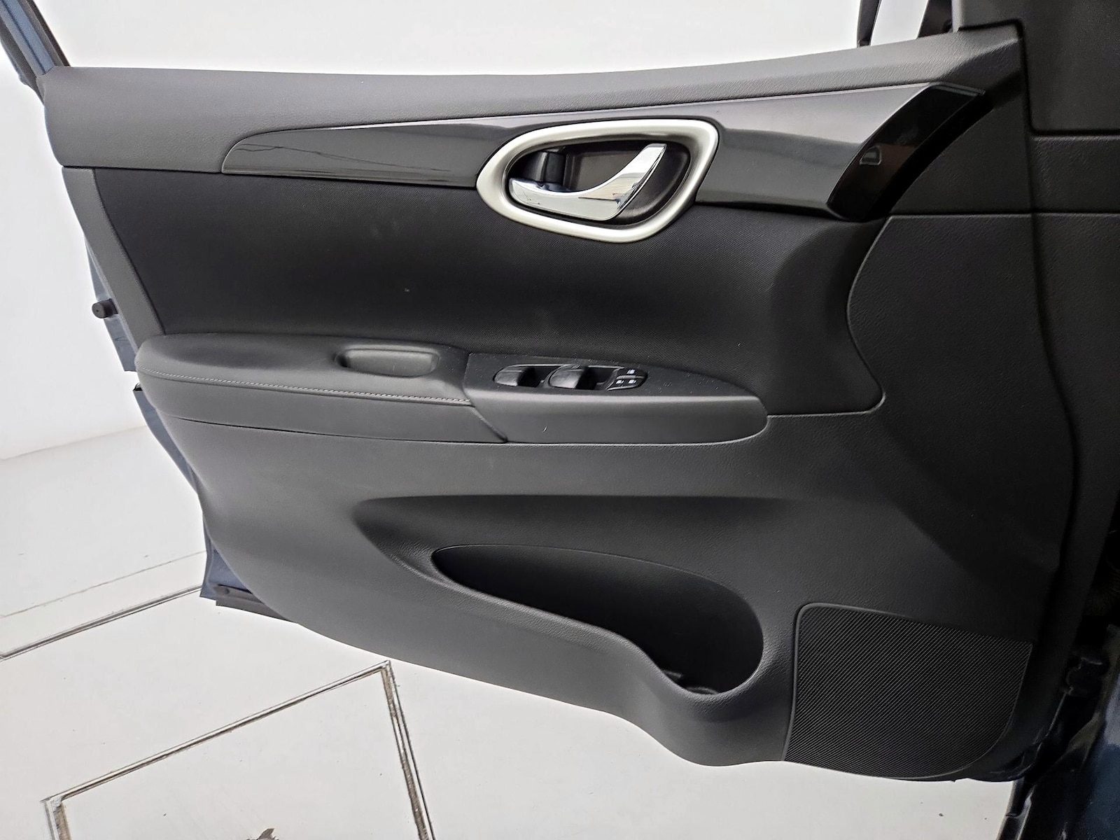 2016 Nissan Sentra SV - Photo 13