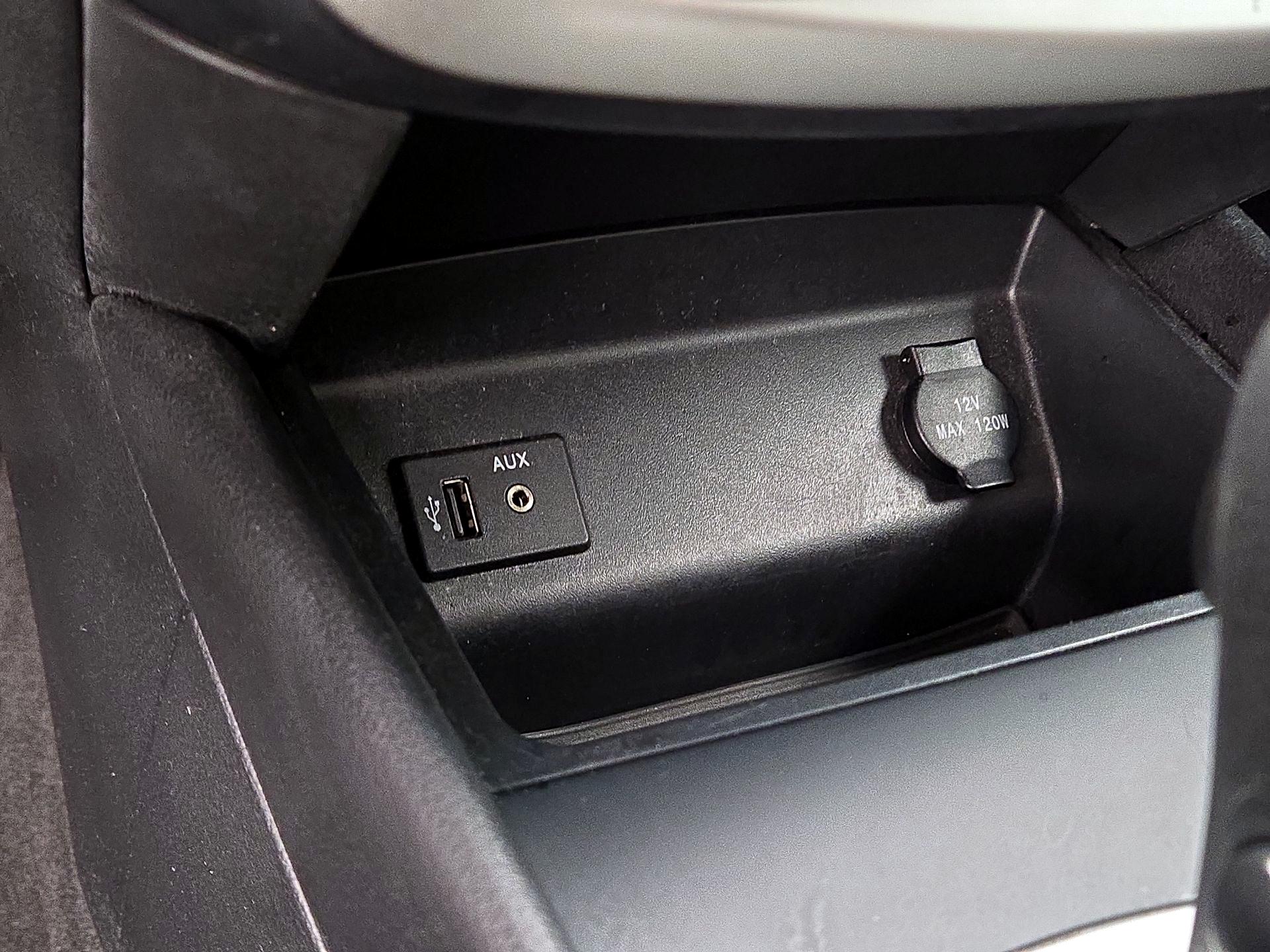 Thumbnail: 2016 Nissan Altima - 18