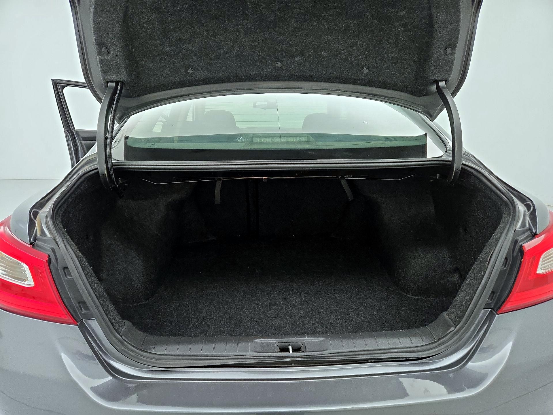 Thumbnail: 2016 Nissan Altima - 20