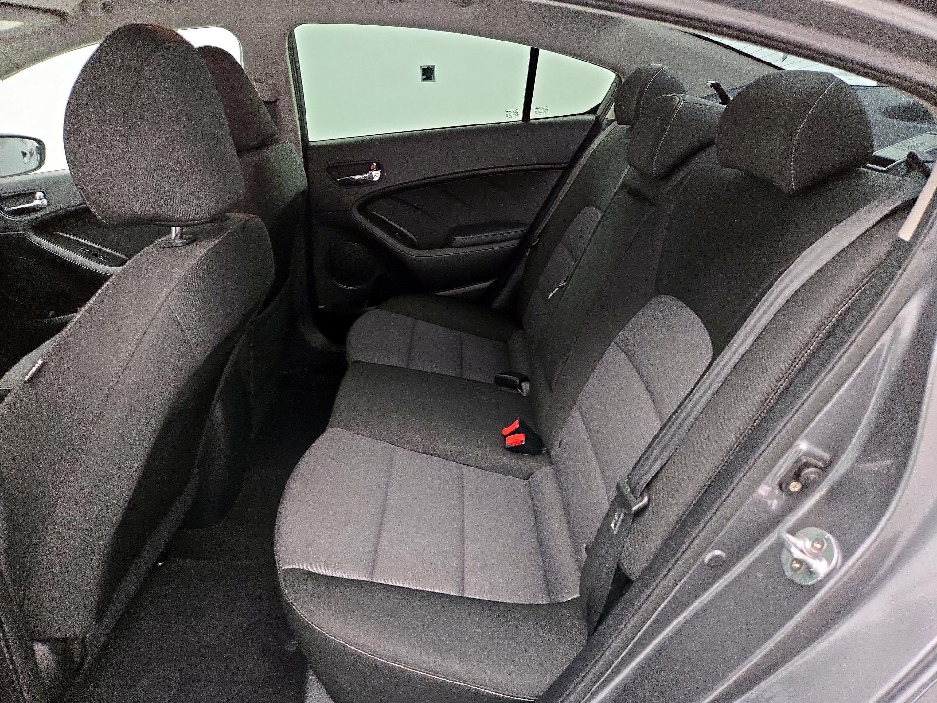 Thumbnail: 2016 Kia Forte - 19