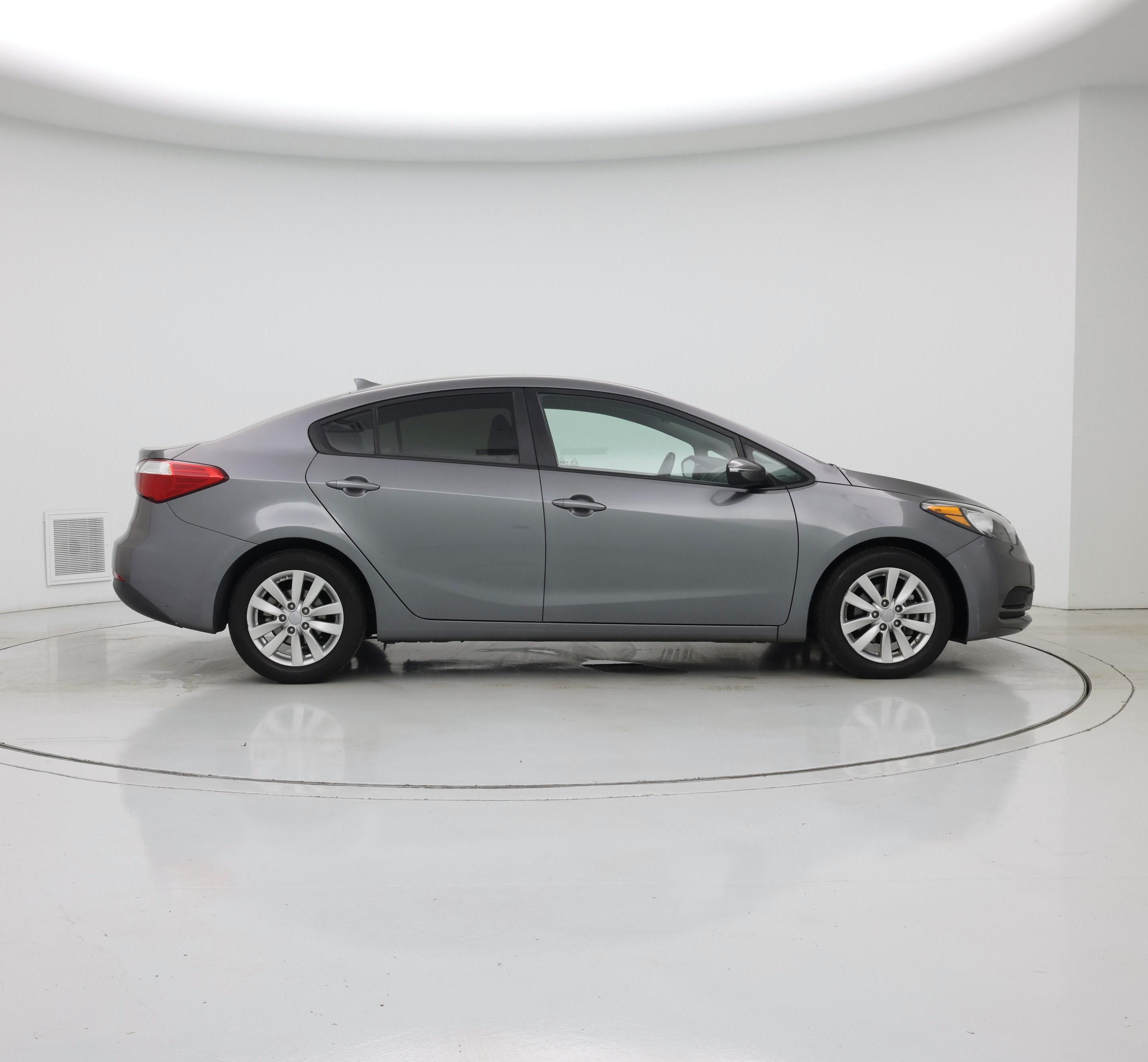 Thumbnail: 2016 Kia Forte - 7