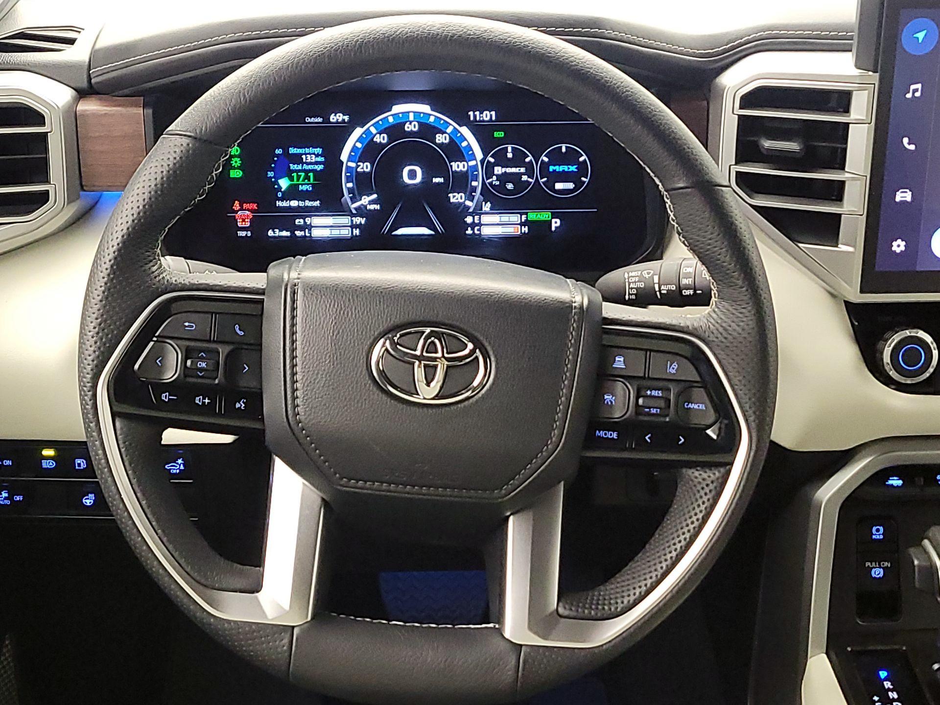 Thumbnail: 2024 Toyota Sequoia - 10