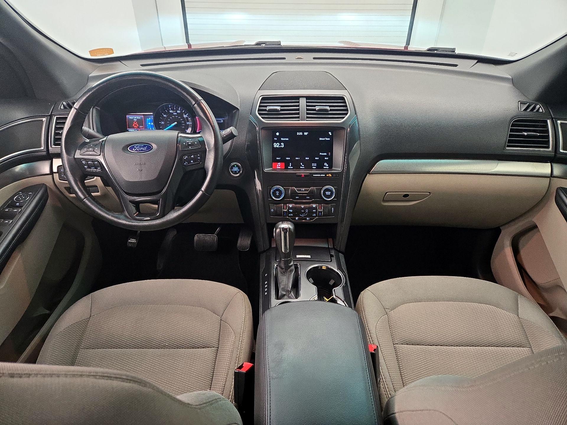 Thumbnail: 2019 Ford Explorer - 9