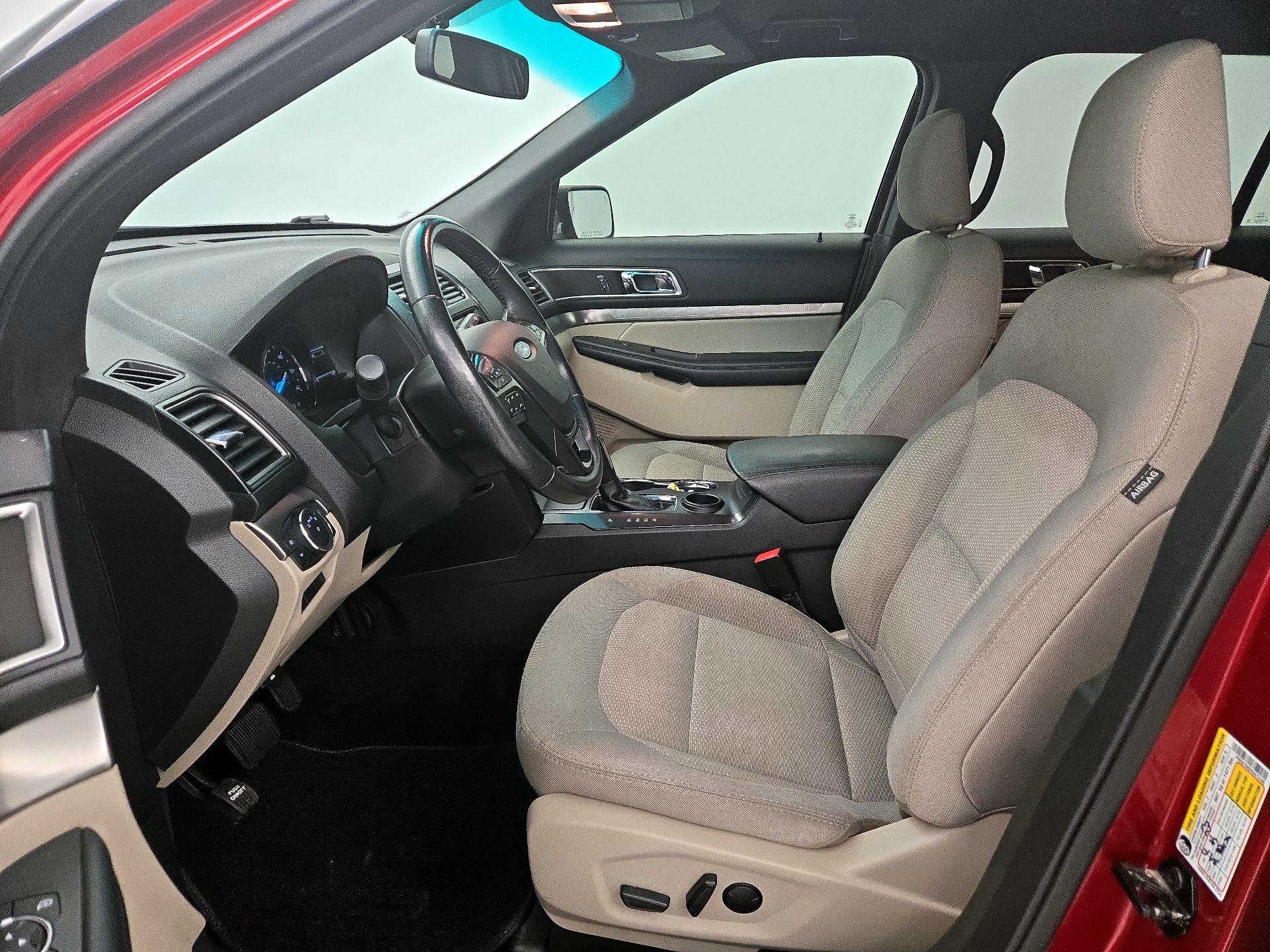 Thumbnail: 2019 Ford Explorer - 11