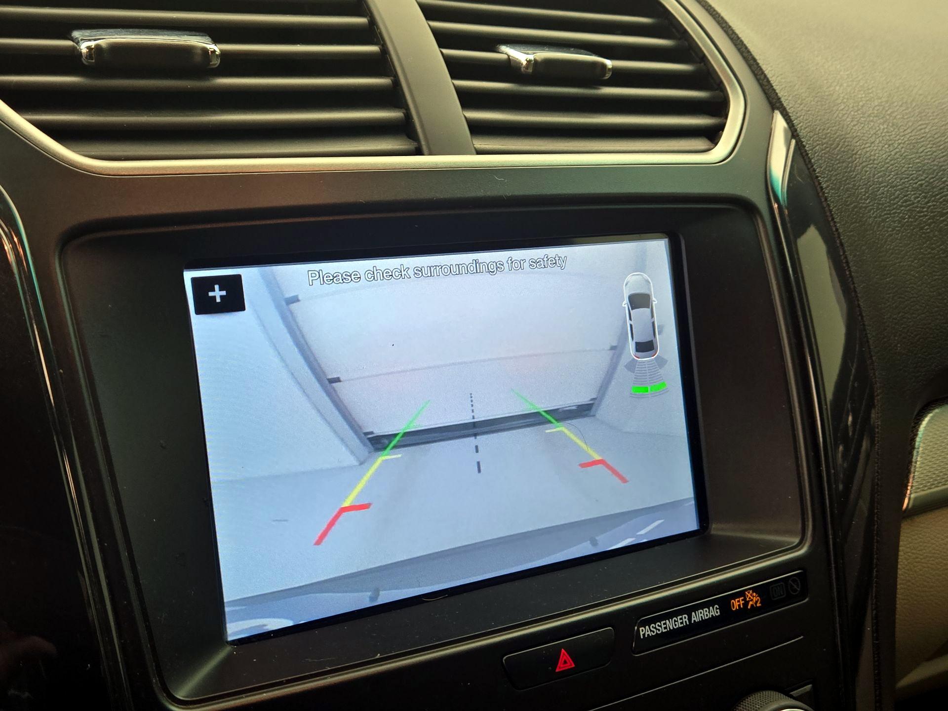 Thumbnail: 2019 Ford Explorer - 14