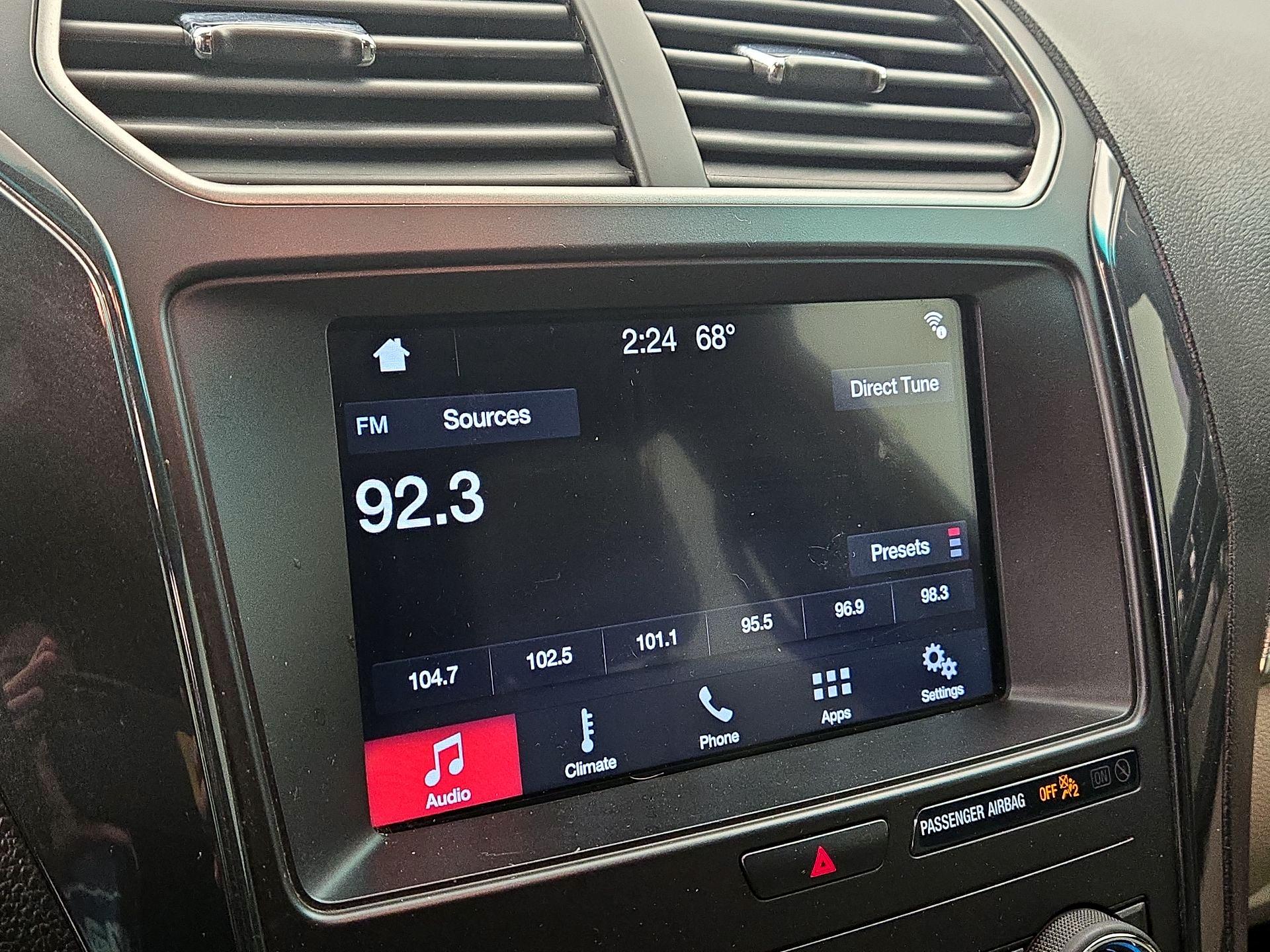 Thumbnail: 2019 Ford Explorer - 15