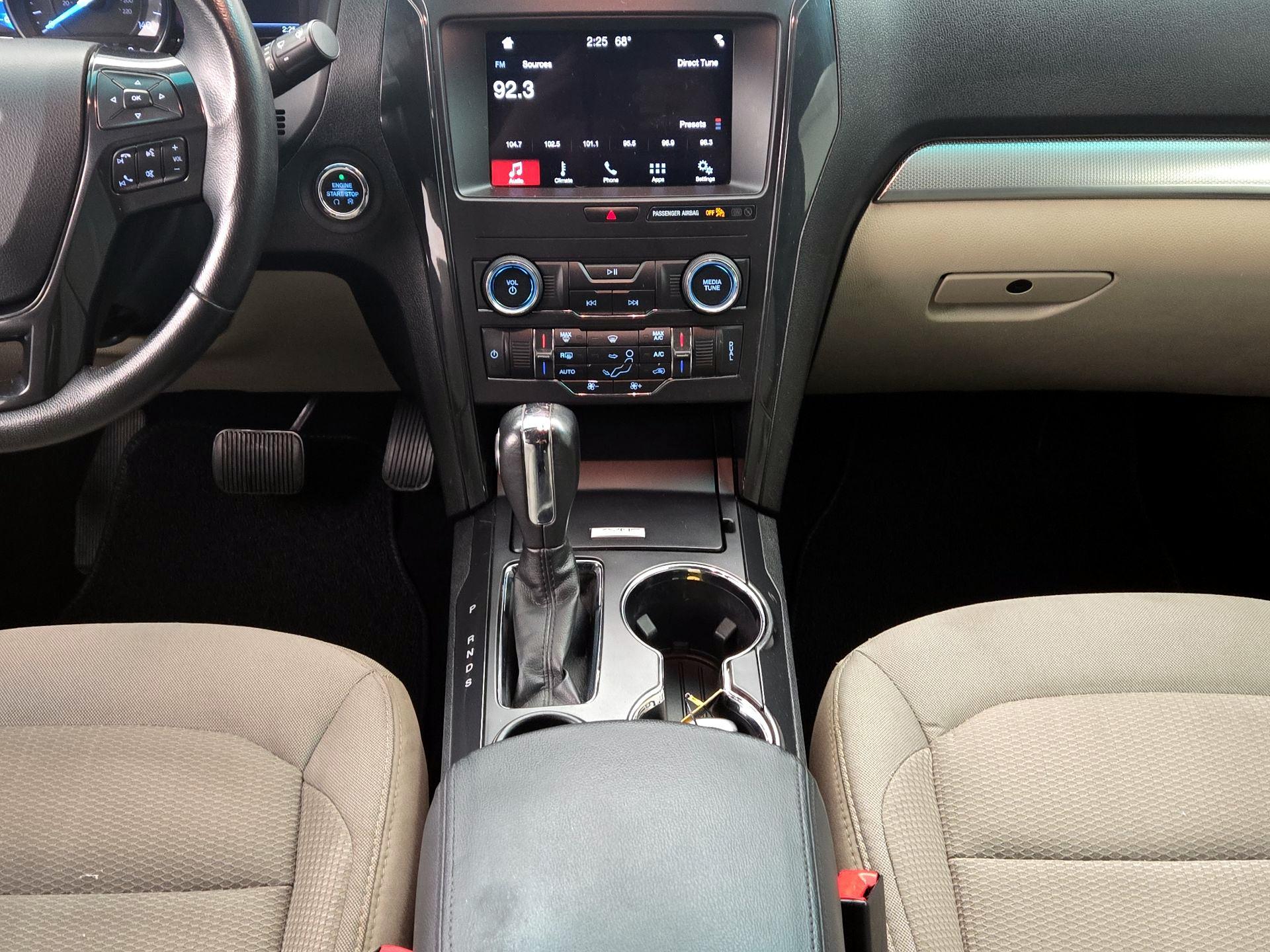 Thumbnail: 2019 Ford Explorer - 17