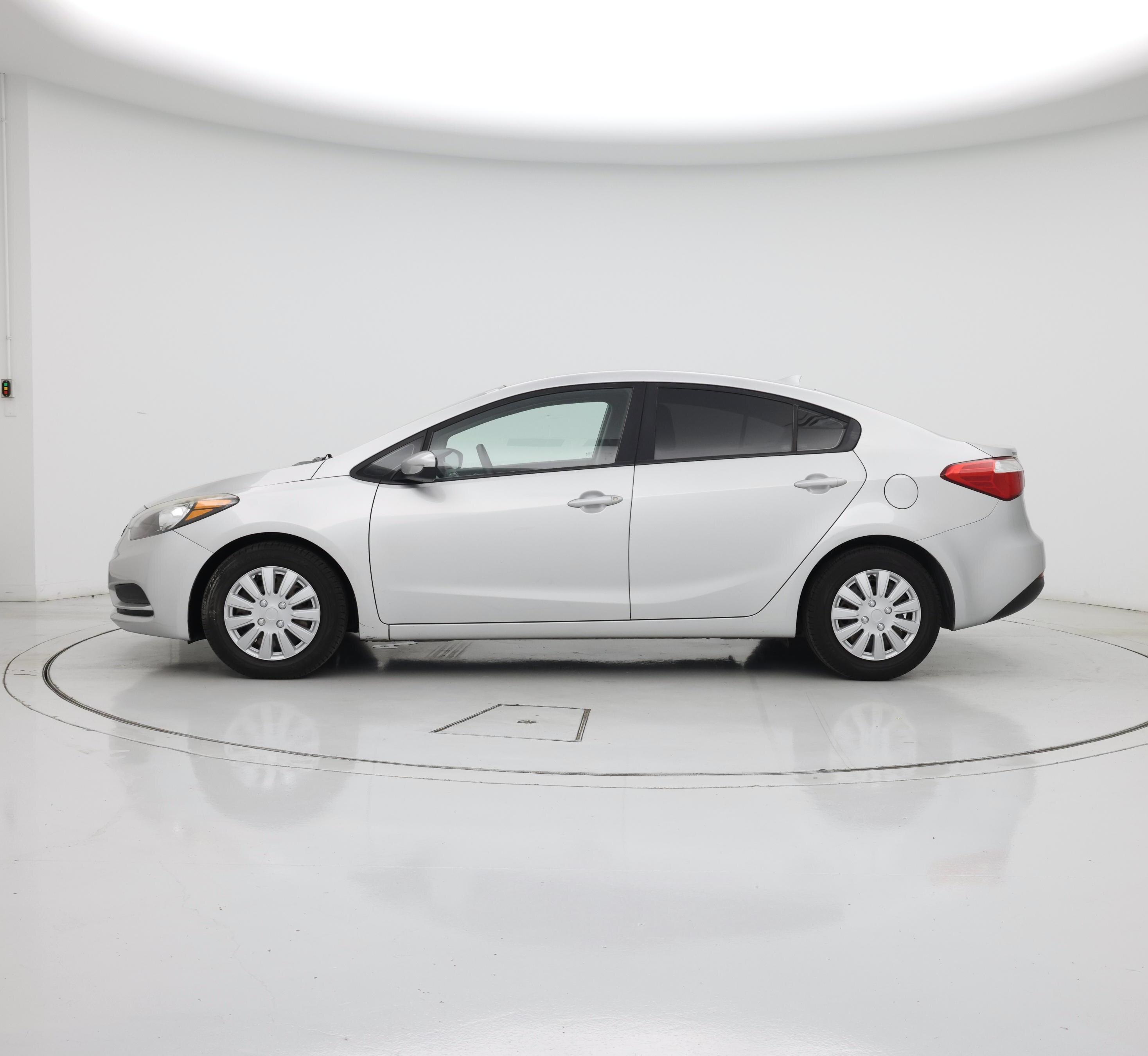 Thumbnail: 2016 Kia Forte - 3
