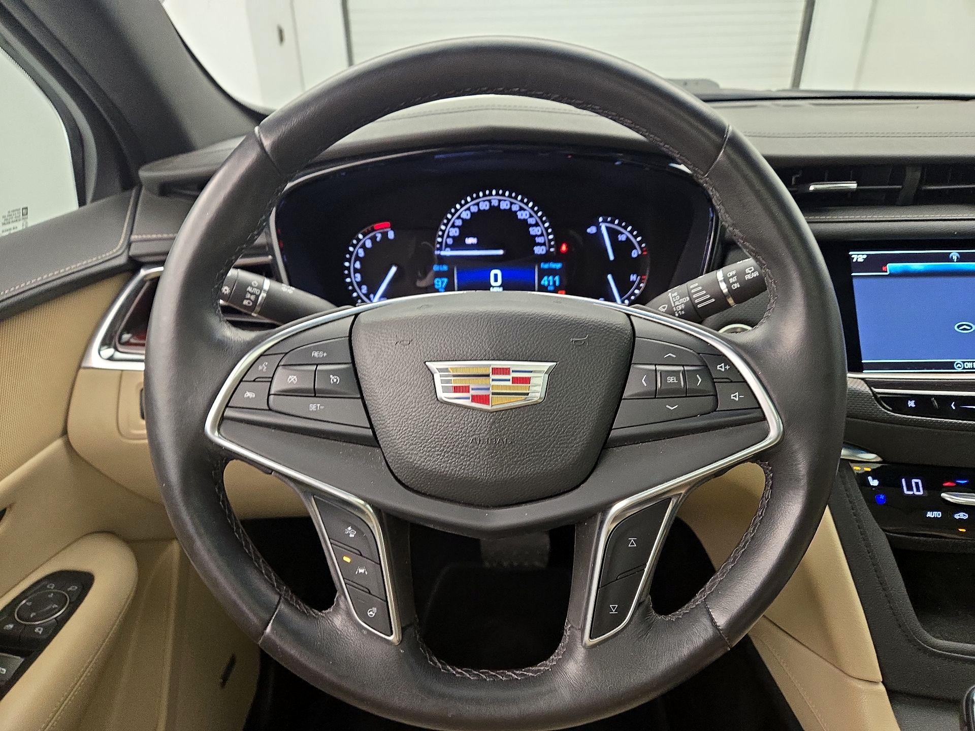 Thumbnail: 2017 Cadillac XT5 - 10