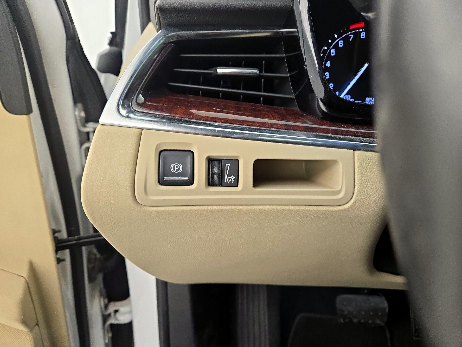 Thumbnail: 2017 Cadillac XT5 - 13