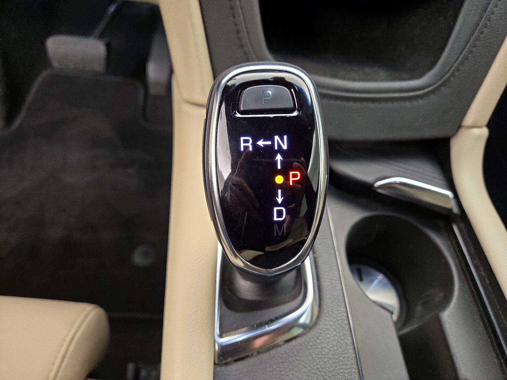 Thumbnail: 2017 Cadillac XT5 - 18